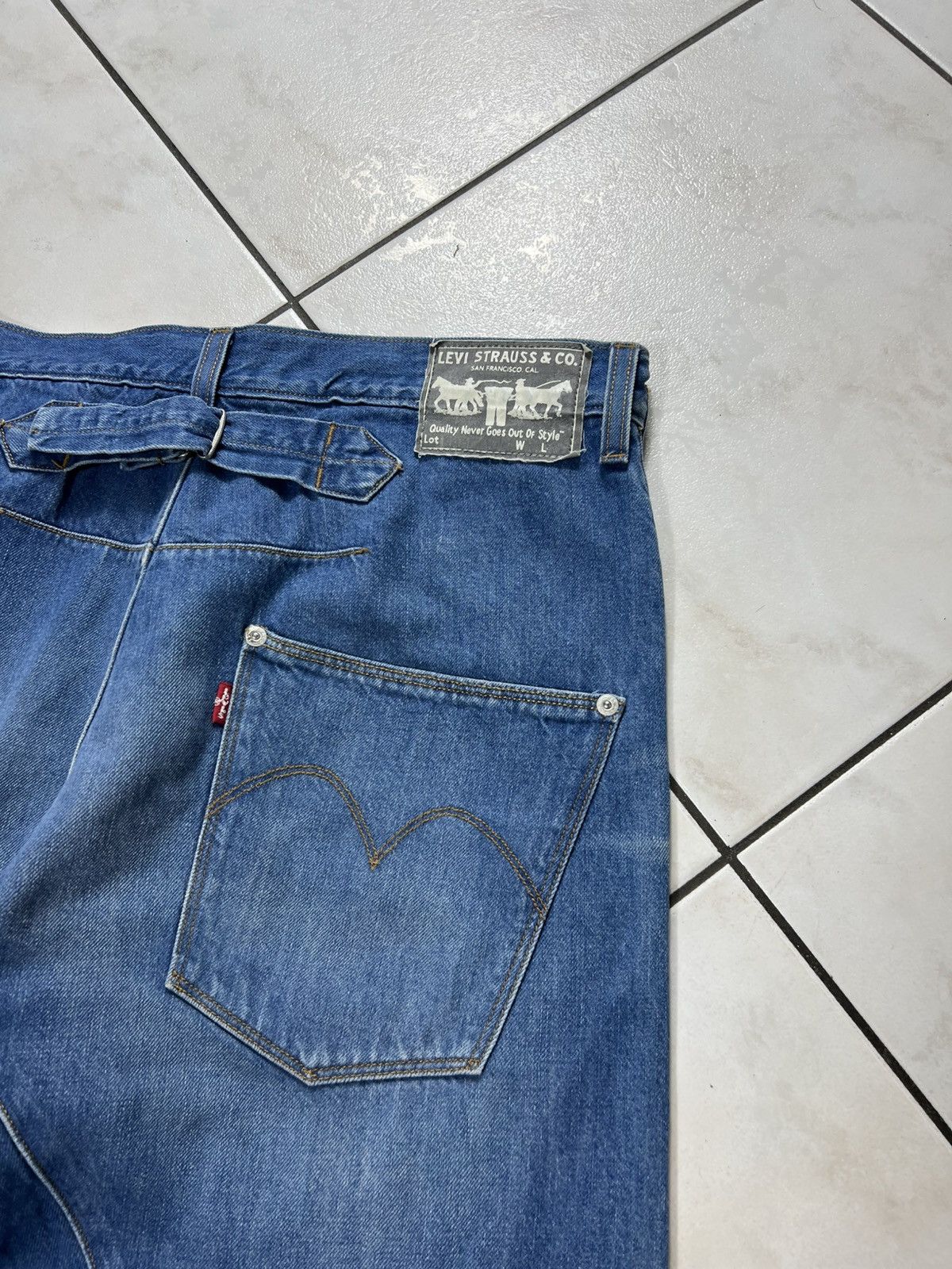 Levi's Vintage Levi’s engineered jeans y2k buckle back washed pants Size US 31 - 13 Thumbnail