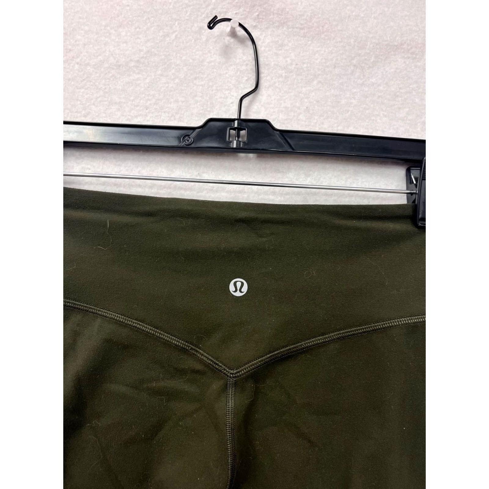Lululemon VINTAGE Lululemon Olive Green Jogger Pants Womens 4 Jogger Olive Green Activewear Pants Women 4 XS? Size 27" / US 4 / IT 40 - 6 Thumbnail