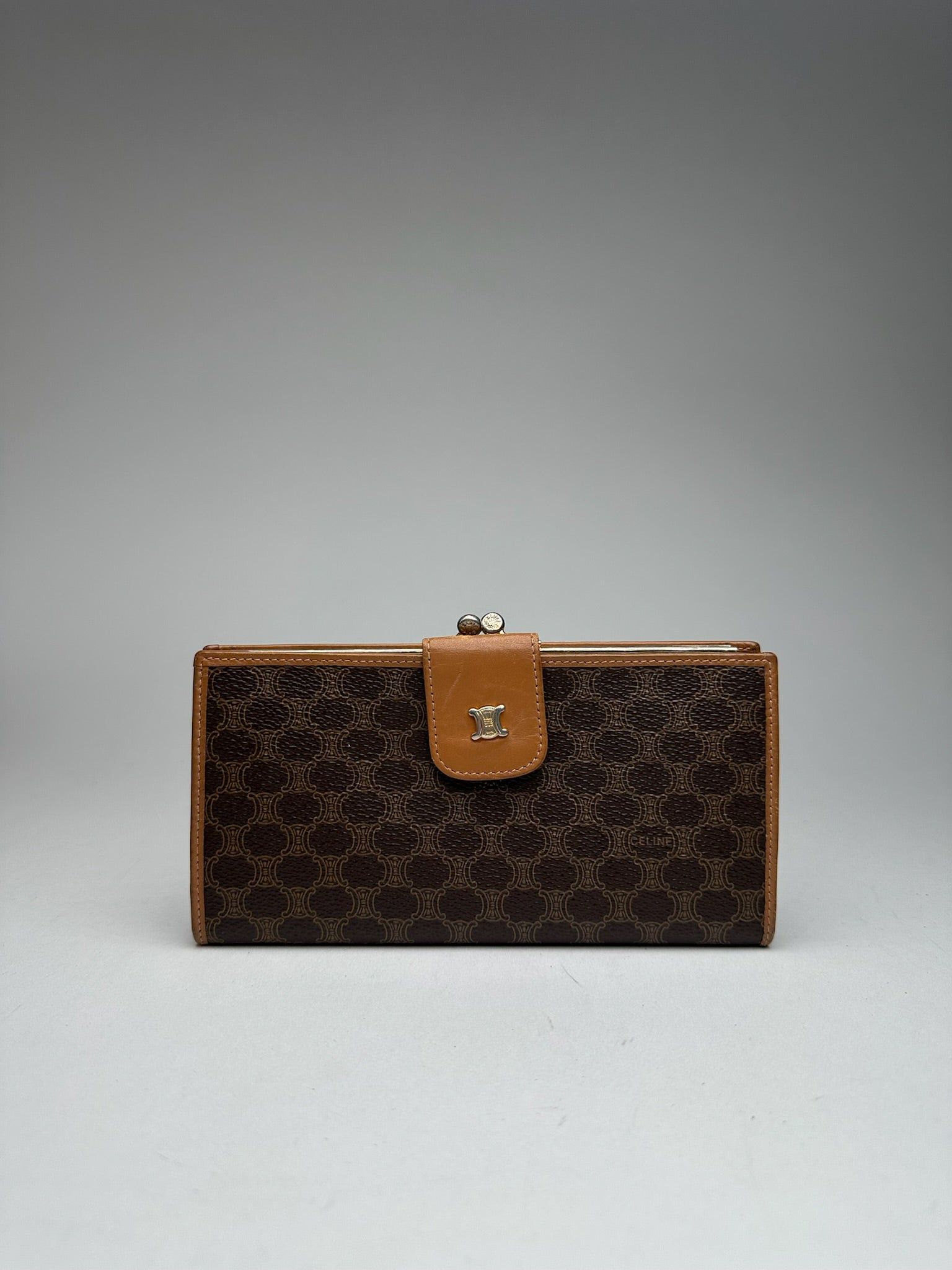 Celine Vintage Paris Monogram Leather wallet brown Size ONE SIZE - 1 Thumbnail