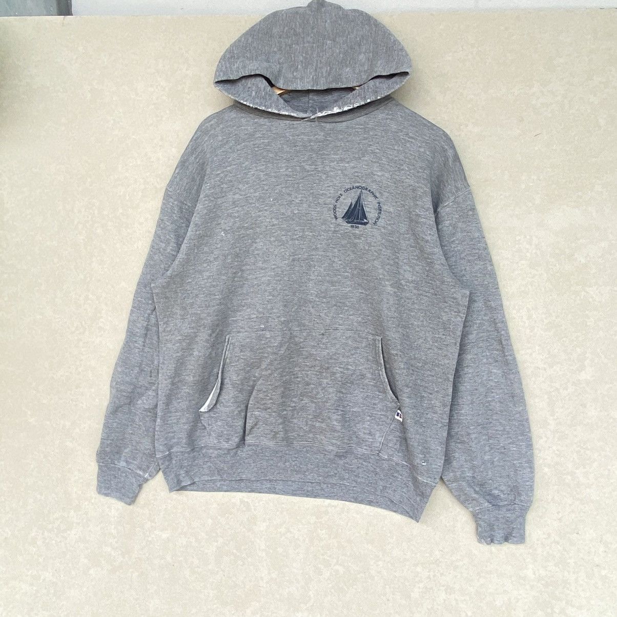 Other Vintage Russell Athletic Ocean Graphic Logo Hoodie Sweater Size US L / EU 52-54 / 3 - 2 Thumbnail