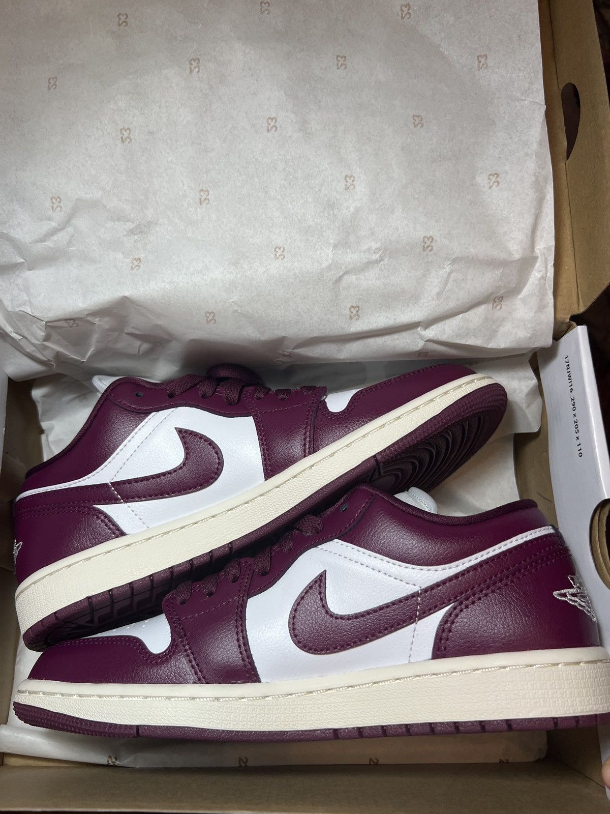 Nike BRAND NEW PURPLE JORDAN AJ 1 LOW - WOMENS Size US 8 / IT 38 - 4 Thumbnail