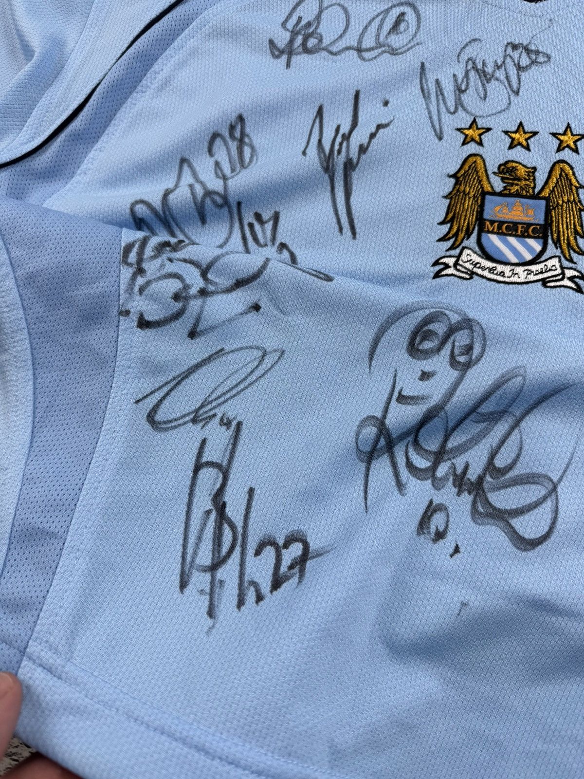 Le Coq Sportif Manchester City 2008/2009 All Squad Autographed Jersey Shirt Size US XL / EU 56 / 4 - 19 Thumbnail