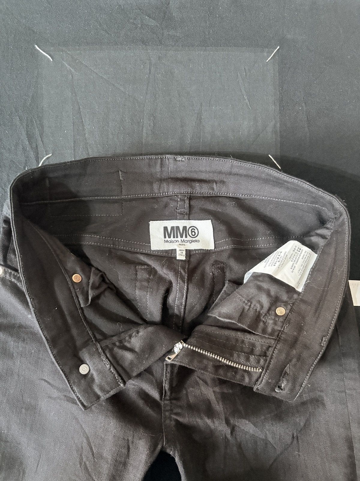 MM6 Maison Margiela x MM6 Strechtable Blackout Pants for Her Size 26" / US 2 / IT 38 - 8 Thumbnail