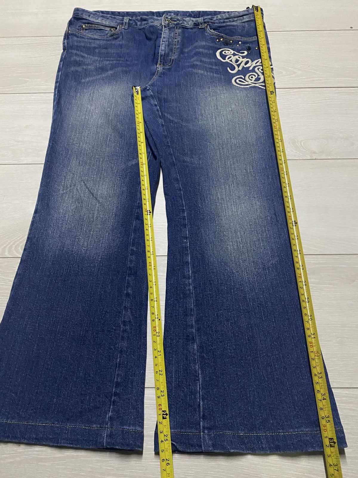 Japanese Brand Woman Vintage Japanese Brand Embroidery Wide Leg Jeans Size US 37 - 15 Thumbnail