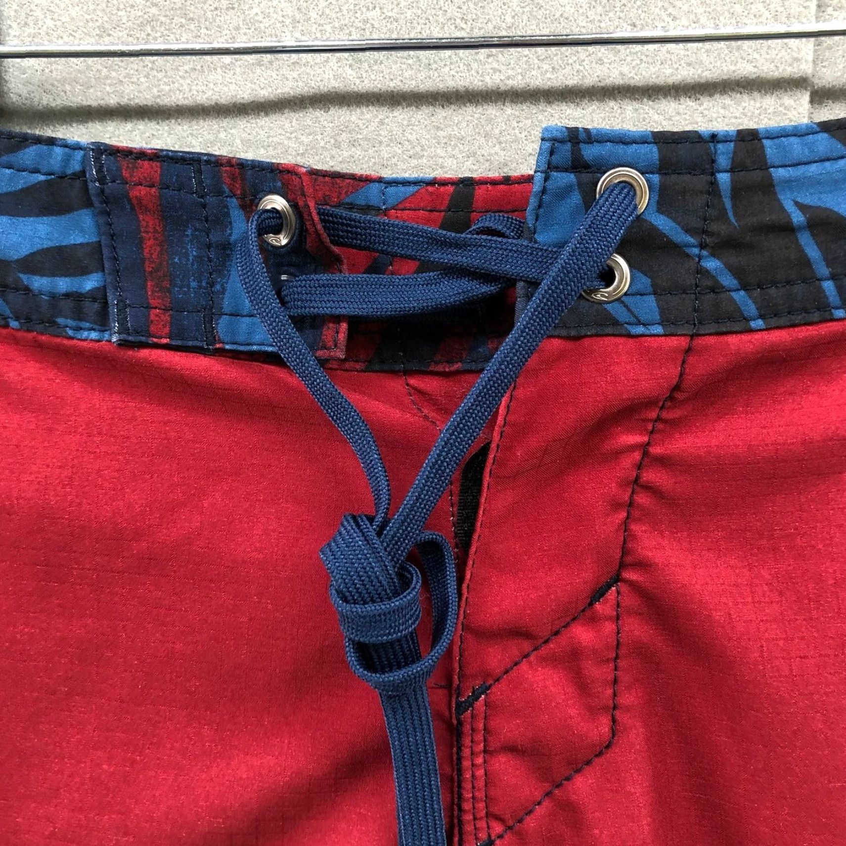 O'Neill Oneill Board Shorts Mens Size 30 Multicolor Palm Print 9" Inseam Tropical Swimwear Drawstring Pockets Size US 30 / EU 46 - 7 Thumbnail