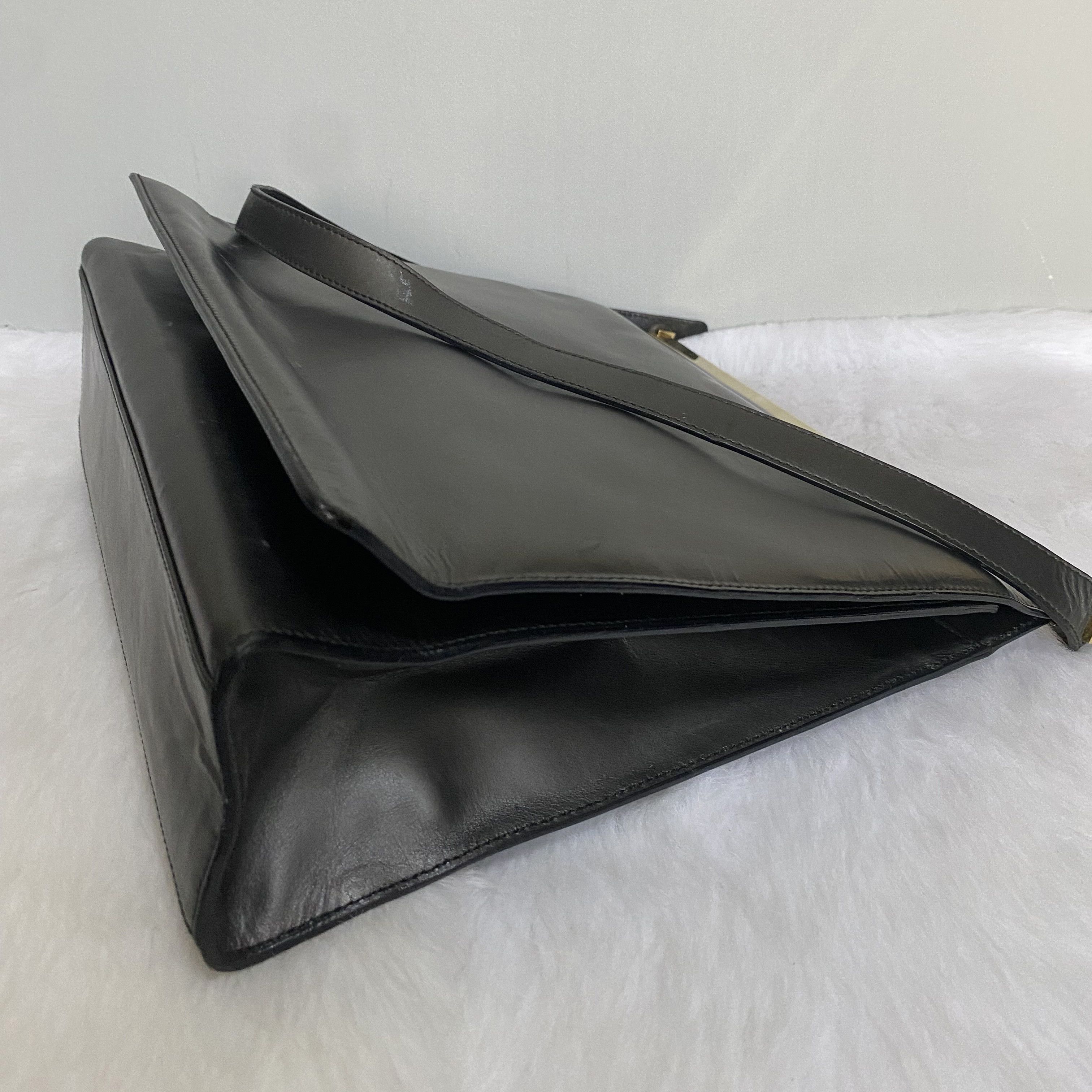 Gucci × Vintage GUCCI Vintage Black Flap Leather Shoulder Bag Size ONE SIZE - 6 Thumbnail
