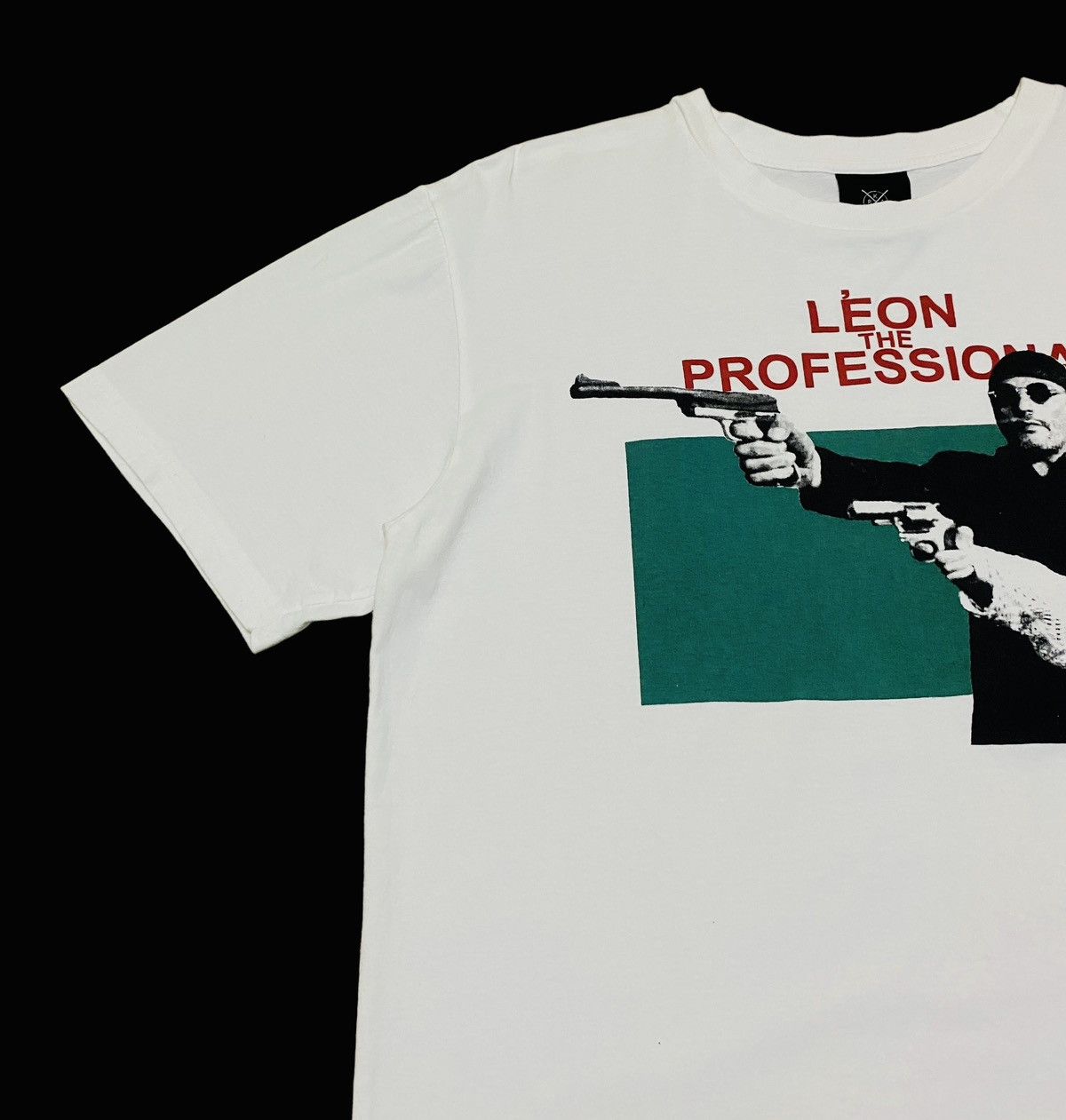 Vintage Vintage Movie Leon Professional T-shirt 2000s Size US L / EU 52-54 / 3 - 4 Thumbnail