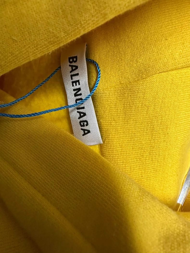 Balenciaga Balenciaga Yellow Hoodie 2504-Nextarrow Size US XS / EU 42 / 0 - 4 Thumbnail