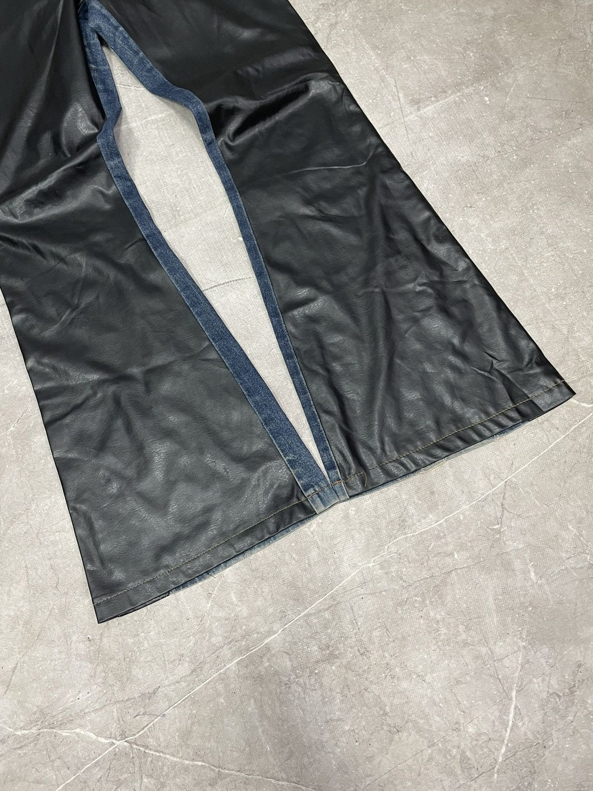 Tornado Mart Totnado mart style faux leather flared jeans pants 2000s Size US 30 / EU 46 - 5 Thumbnail