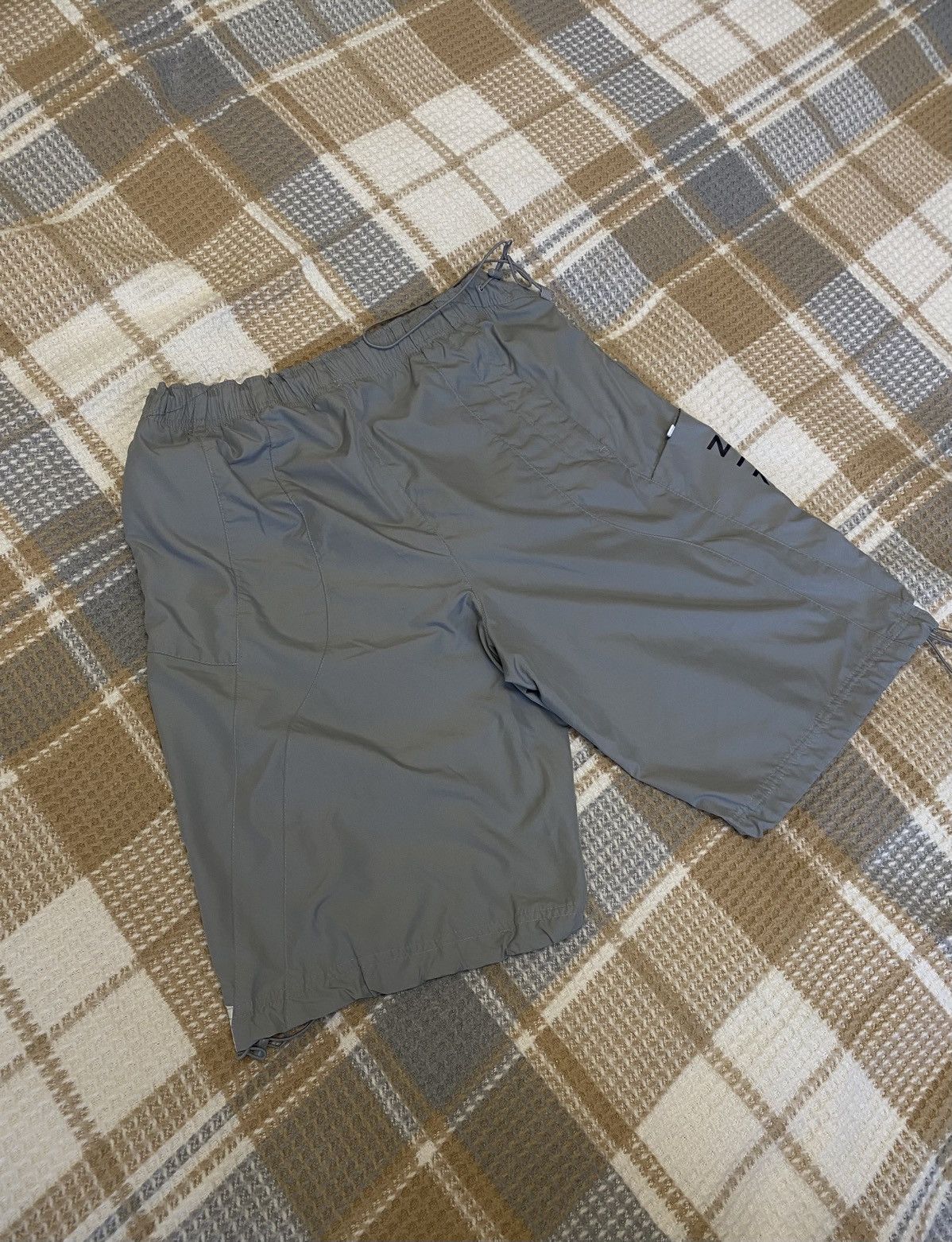 Nike Mens vintage nike shox shorts drill y2k cargo acg Size US 32 / EU 48 - 3 Thumbnail