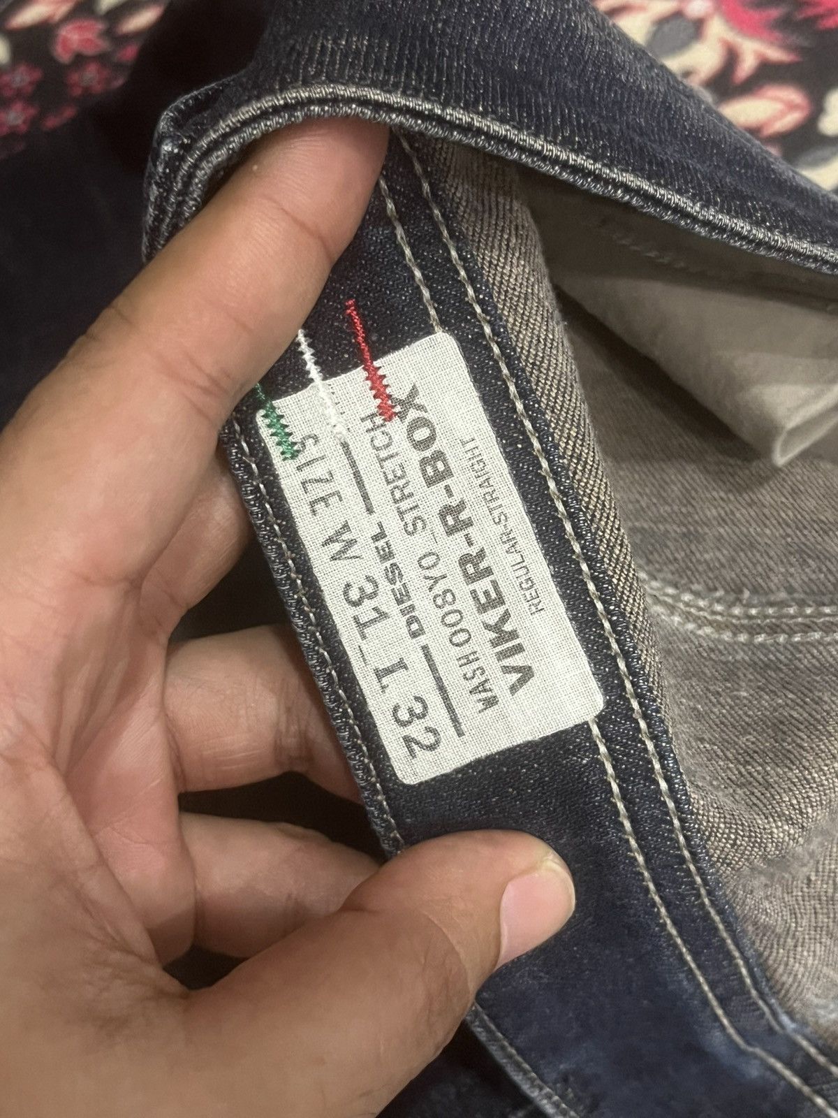 Diesel Black Gold Vintage Diesel “Viker-R-Box” Regular Straight Distress Jeans Size US 31 - 19 Thumbnail