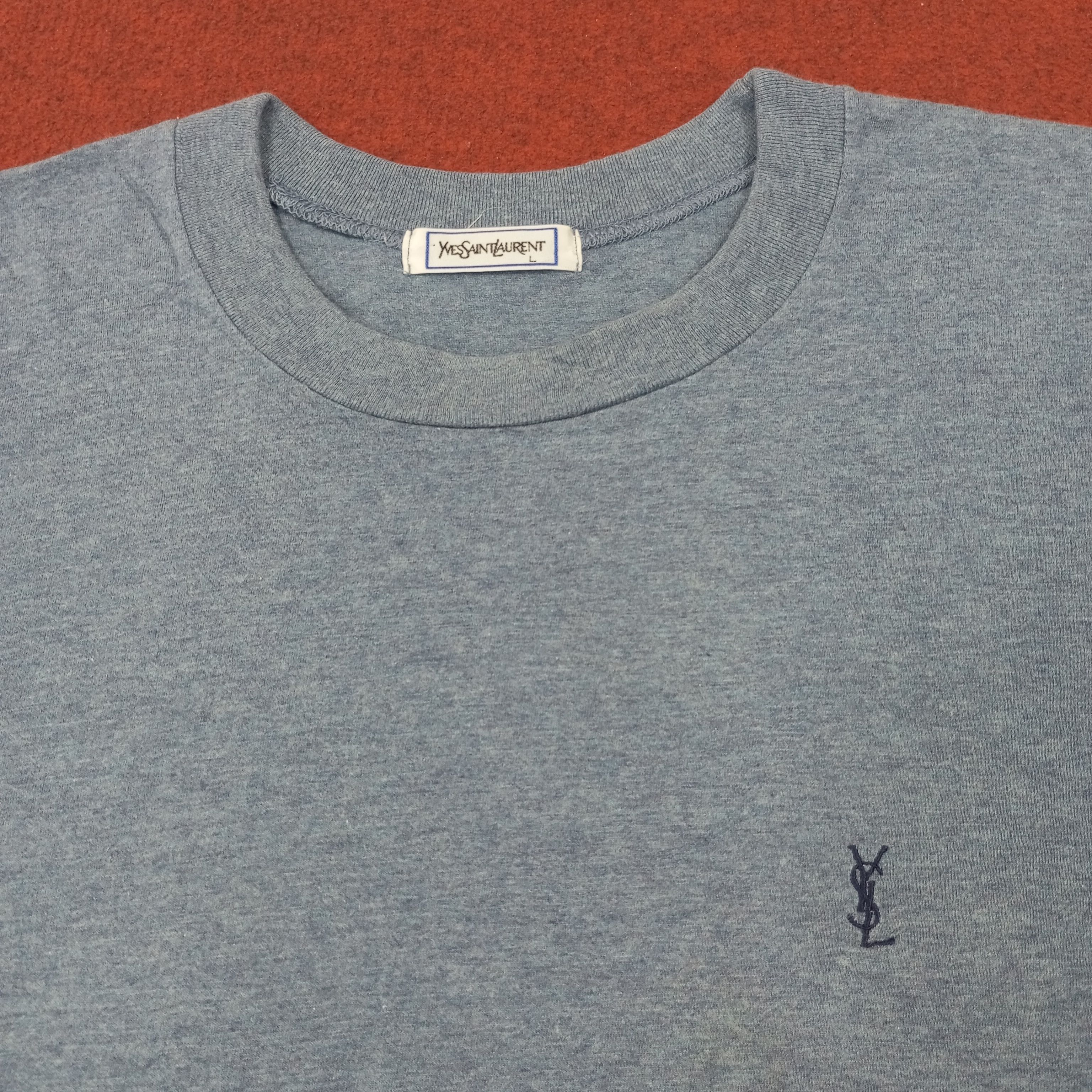 Vintage × Yves Saint Laurent Yves Saint Laurent YSL Small Logo Design Tshirt Size US M / EU 48-50 / 2 - 2 Thumbnail