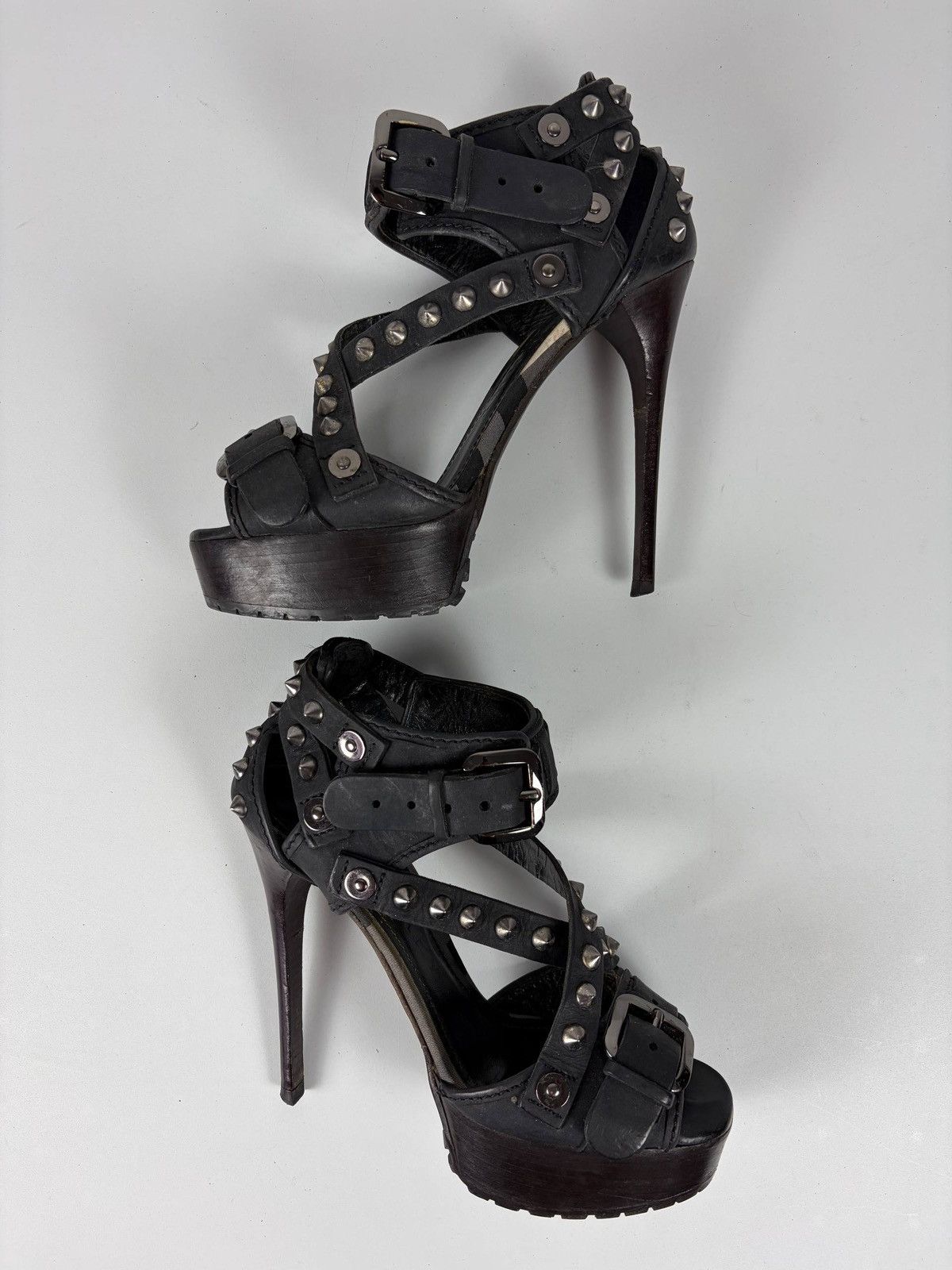 Burberry Burberry studded gladiator heels Size US 8 / IT 38 - 7 Thumbnail