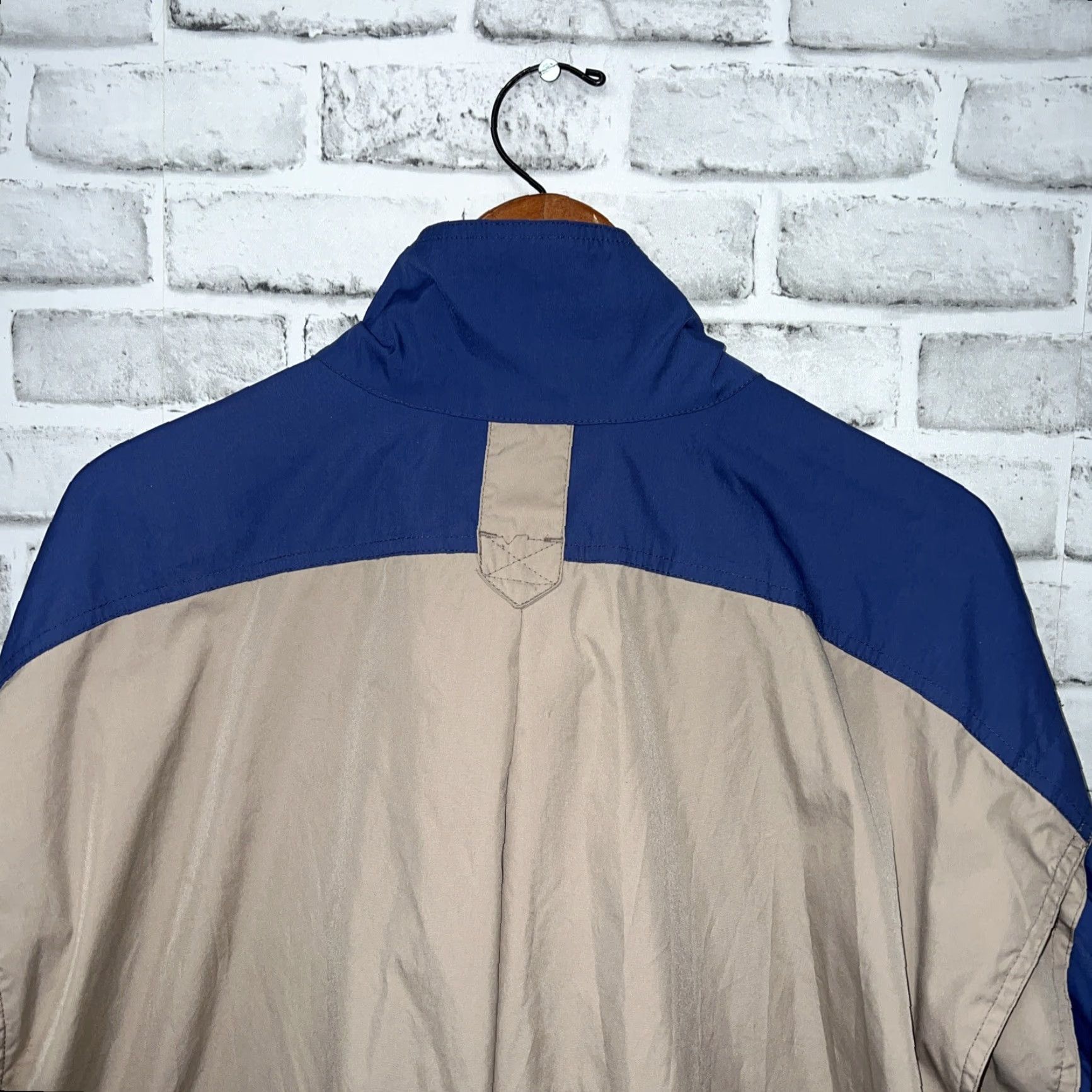 Nike Nike Golf Half Zip Pullover Windbreaker Mens Size XL Blue Polyester Jacket Pullover Activewear Golf Windbreaker Nike Golf Blue XL Men Regular Size XS? Size US XL / EU 56 / 4 - 5 Thumbnail