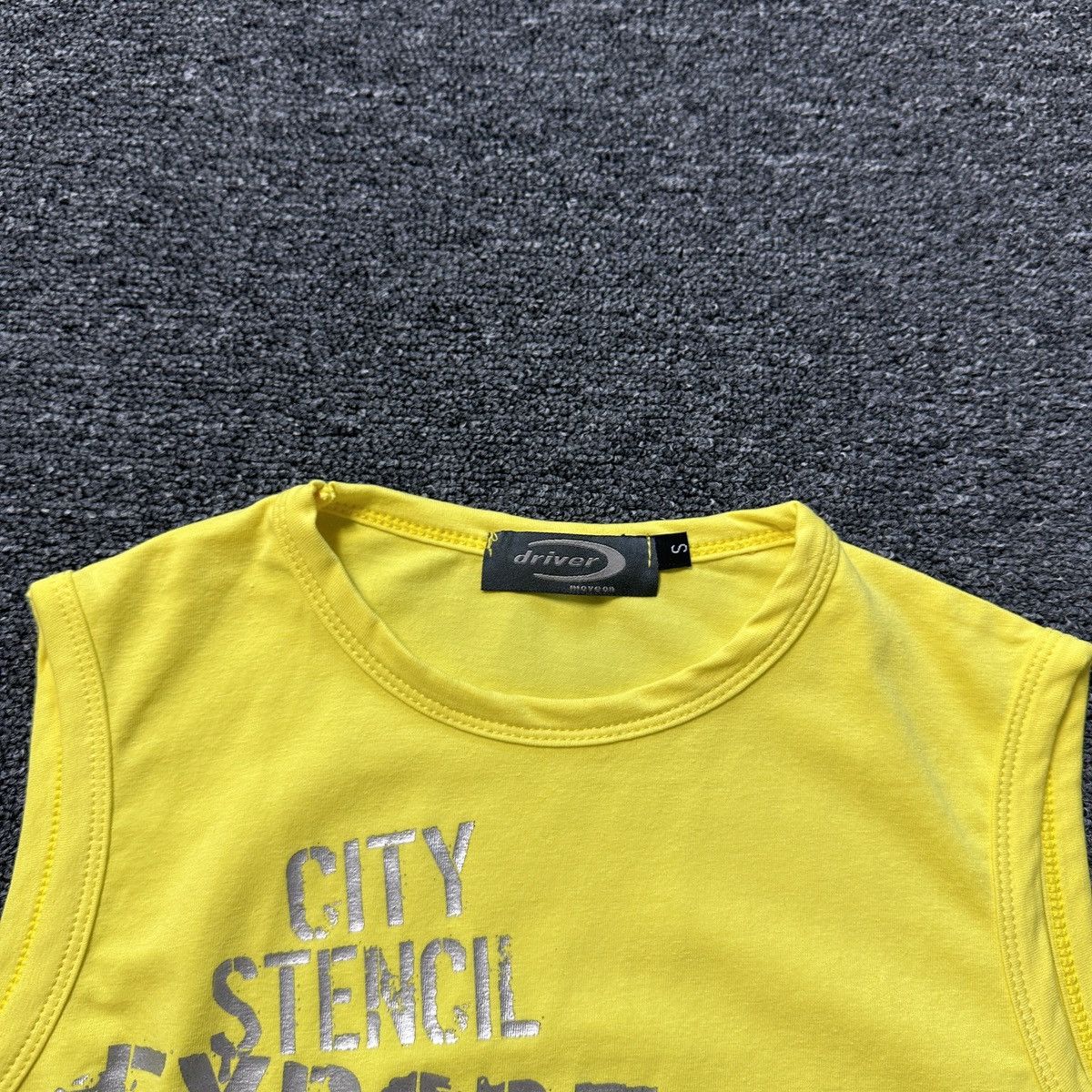 Vintage Vintage Y2K Driver Printed Slim Stretch Tank Top Size US S / EU 44-46 / 1 - 5 Thumbnail