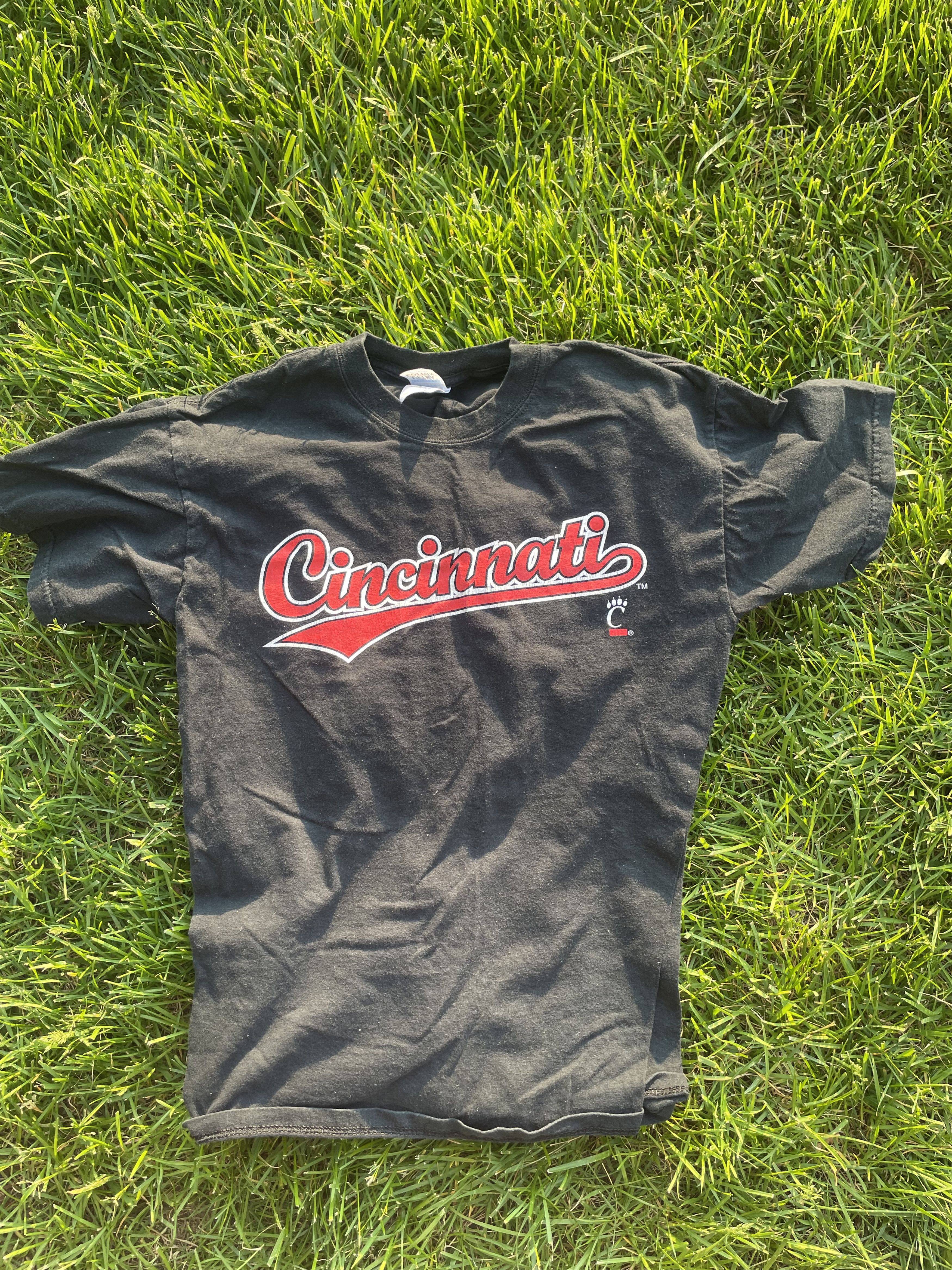 Gildan University of Cincinnati Bearcats Tee Size US M / EU 48-50 / 2 - 1 Thumbnail