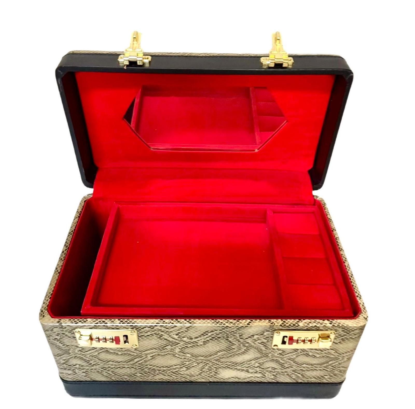 Other Jewelry Briefcase Box Gold Large: PU Leather Case with Lock Size ONE SIZE - 2 Thumbnail