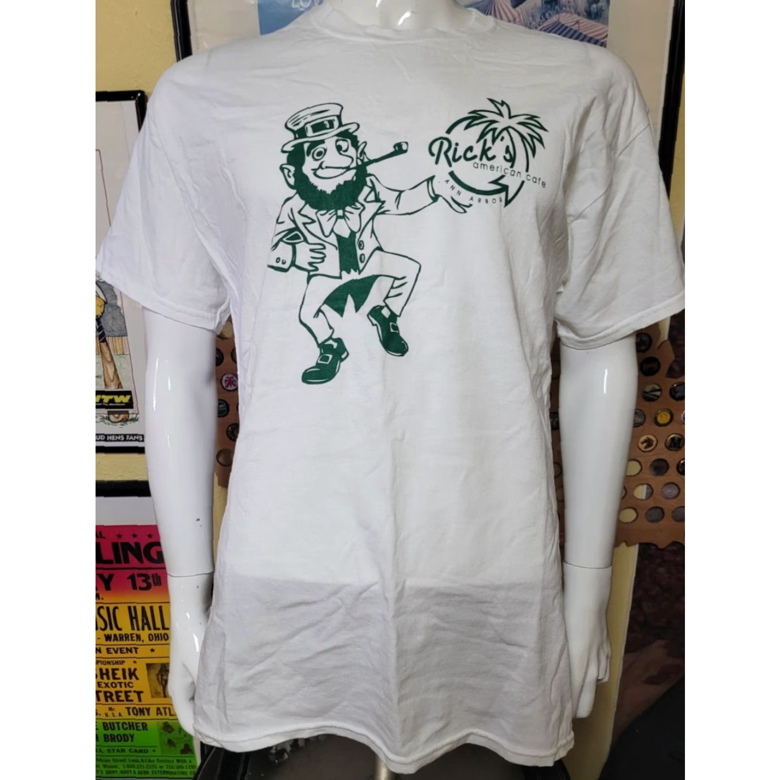 Gildan VTG Rick's American Cafe T Shirt Large White Mens Cotton Crew Neck Short Sleeve Gildan 100% T-Shirt Bars College Restaurants 90s? Size US L / EU 52-54 / 3 - 2 Thumbnail