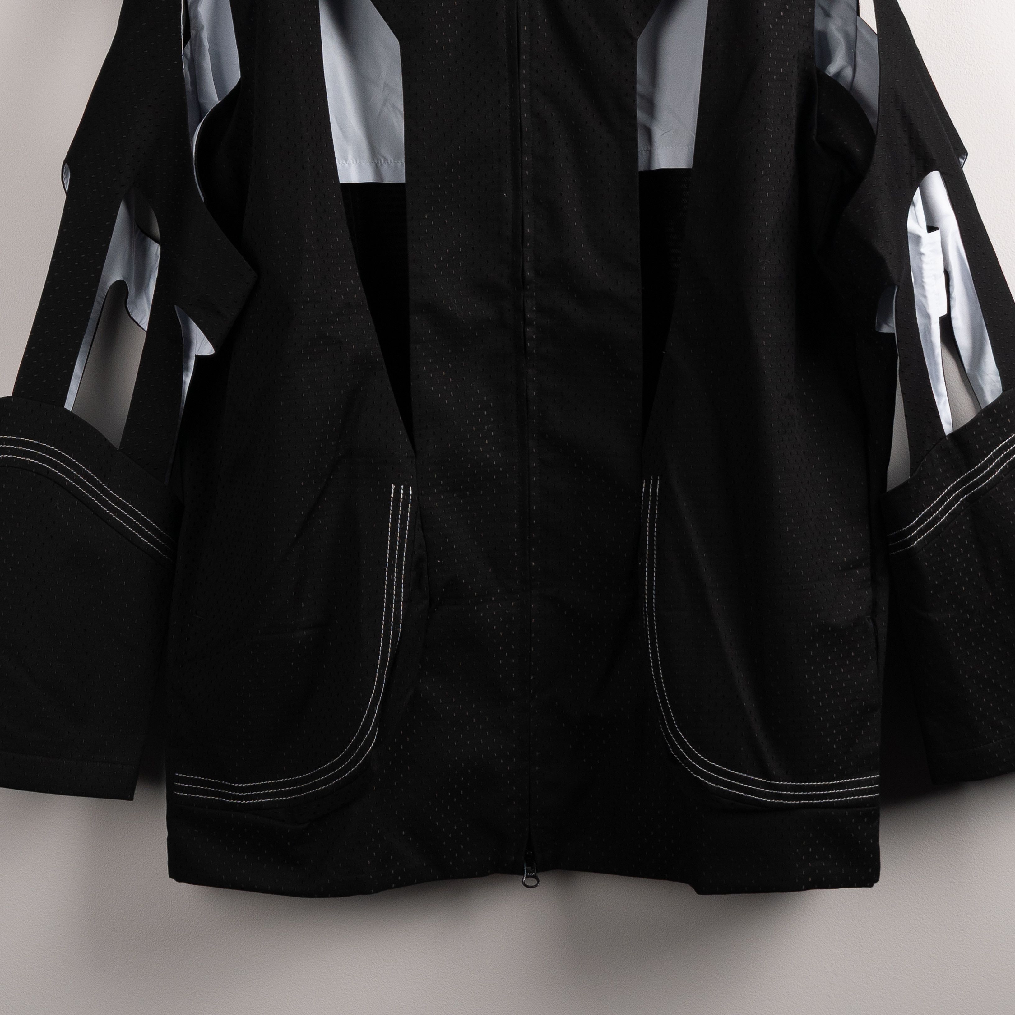 Kiko Kostadinov Kiko Kostadinov SS21 'Hydra' Cut Out Shell Jacket Black Size US XL / EU 56 / 4 - 6 Thumbnail