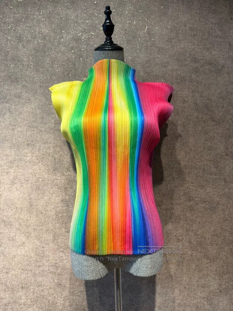 Issey Miyake Issey Miyake Aurora Sleeveless Top Size L / US 10 / IT 46 - 1 Thumbnail