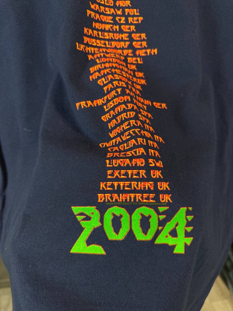 Band Tees Roger Dean 2004 vintage rock band tour tee Size US M / EU 48-50 / 2 - 8 Thumbnail