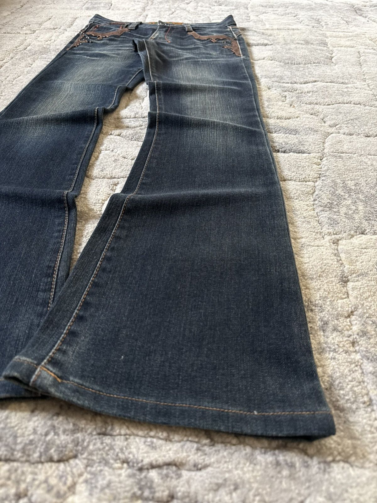 Tornado Mart Tornado Mart Style Studded Tribal Trim Pocket Flared Jeans Size US 27 - 12 Thumbnail