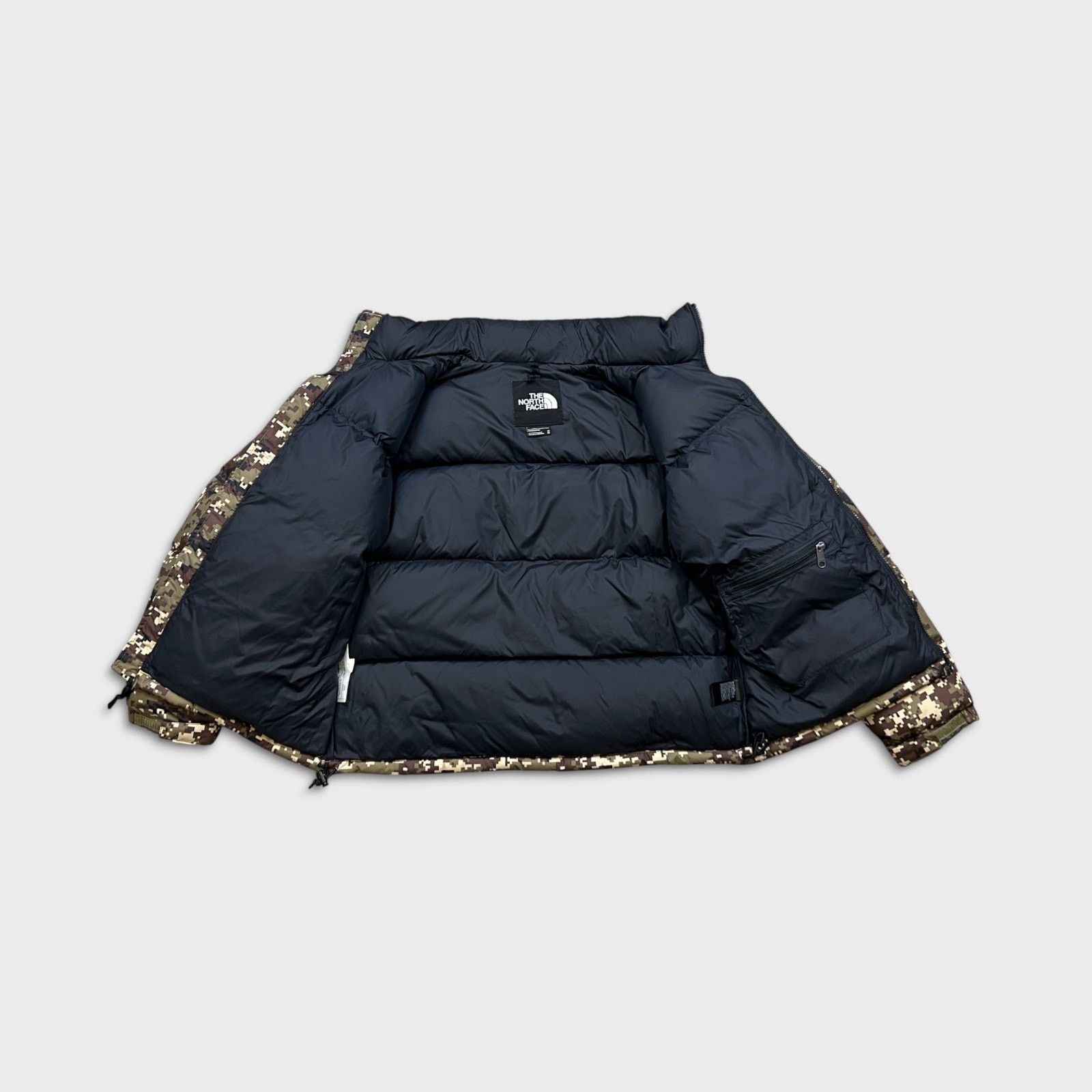 The North Face The North Face 1996 Retro Nuptse Packable Jacket Digi Camo Size US M / EU 48-50 / 2 - 7 Thumbnail