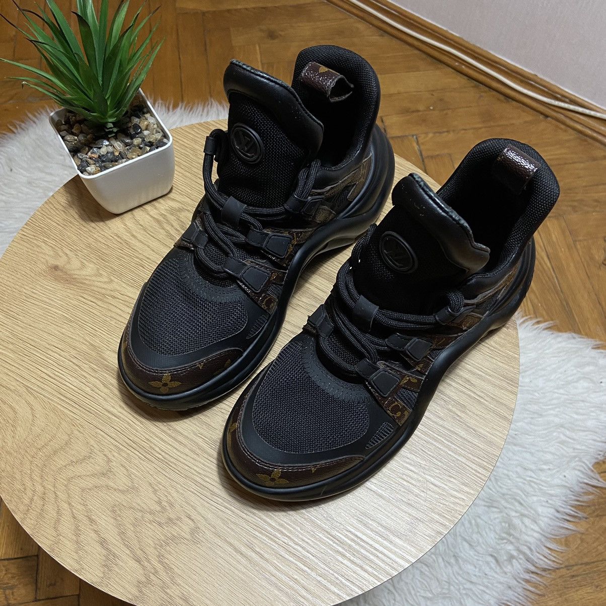 Louis Vuitton Louis Vuitton Archlight Monogram Sneaker Black Size US 7 / IT 37 - 2 Thumbnail