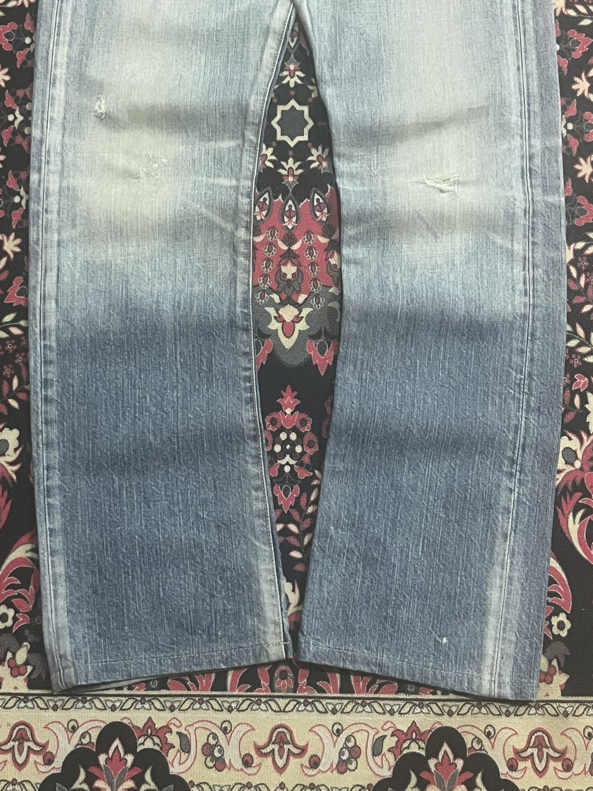 Edwin Vintage Edwin Distress Light Wash Skull Graphic Stud Jeans Size 28" / US 6 / IT 42 - 11 Thumbnail