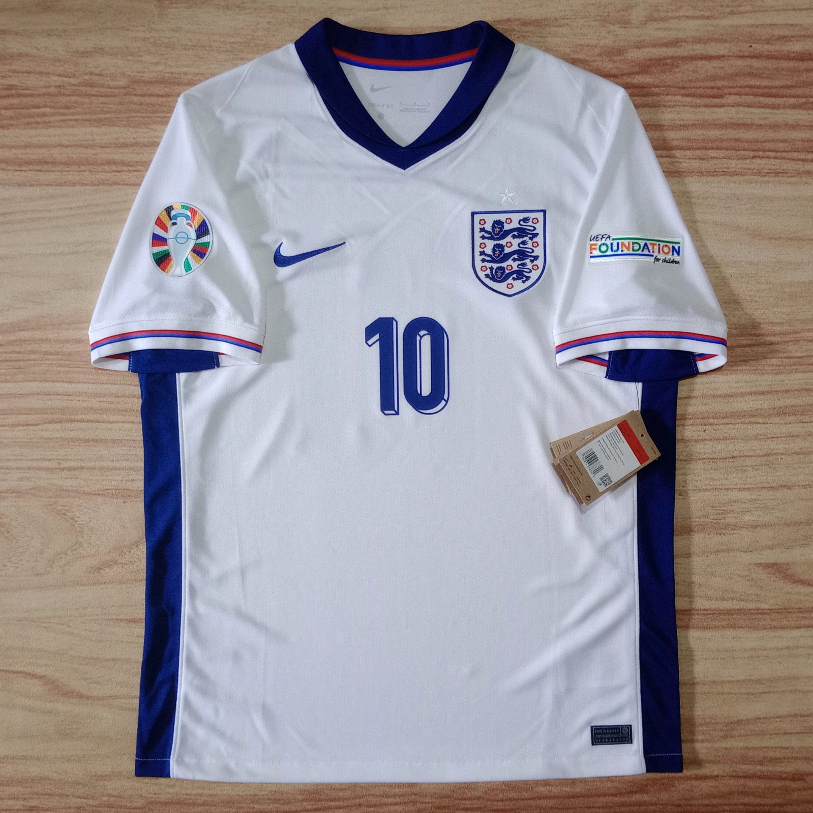Nike England Euro 2024 Home Jersey Jude Bellingham 10 Size US L / EU 52-54 / 3 - 1 Thumbnail