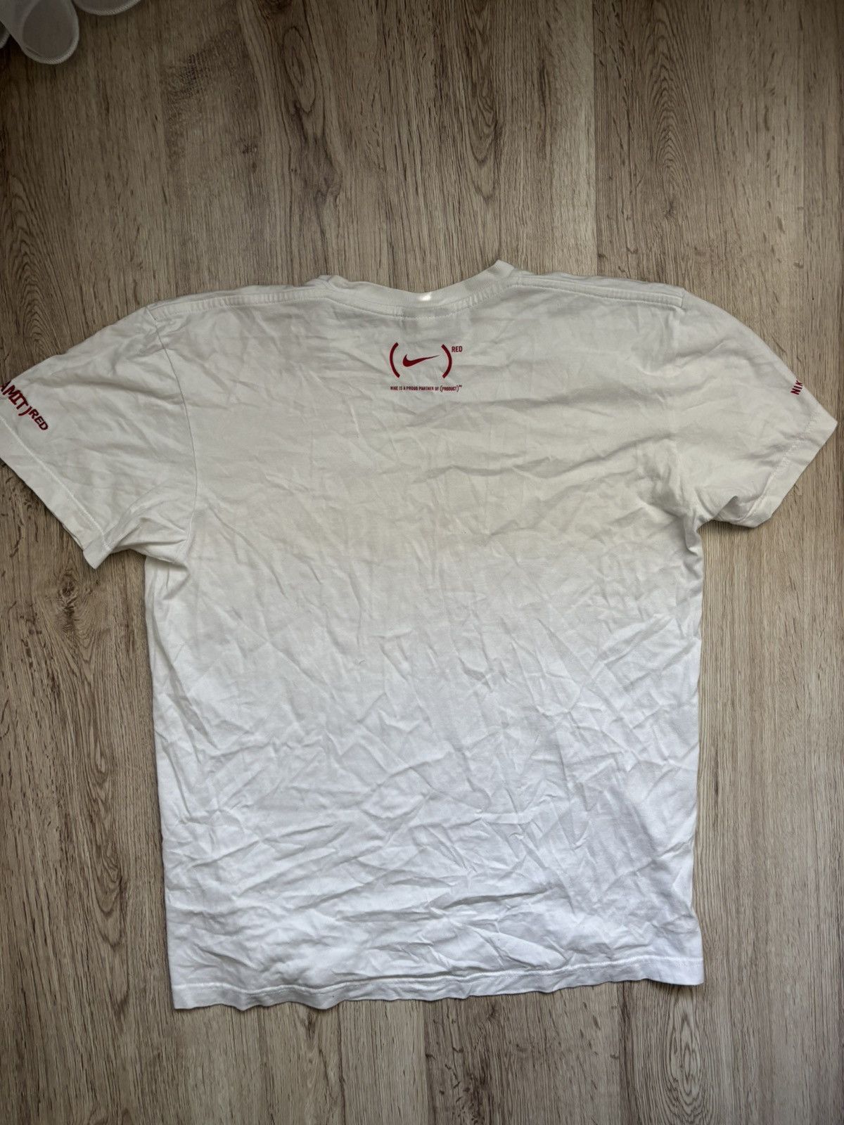 Nike Nike (RED) Lace Up Save Lives 2009 Size L Rare Collectible Size US L / EU 52-54 / 3 - 18 Thumbnail