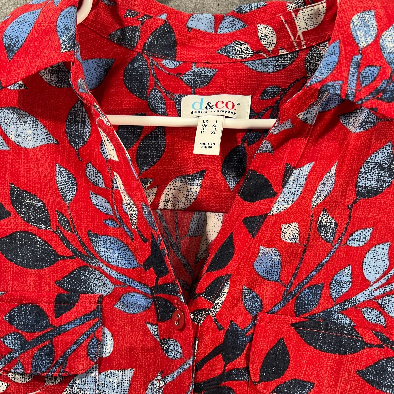Denim & Co. Denim & Co. Printed Woven Button Front Roll Tab Sleeve Size L / US 10 / IT 46 - 10 Thumbnail