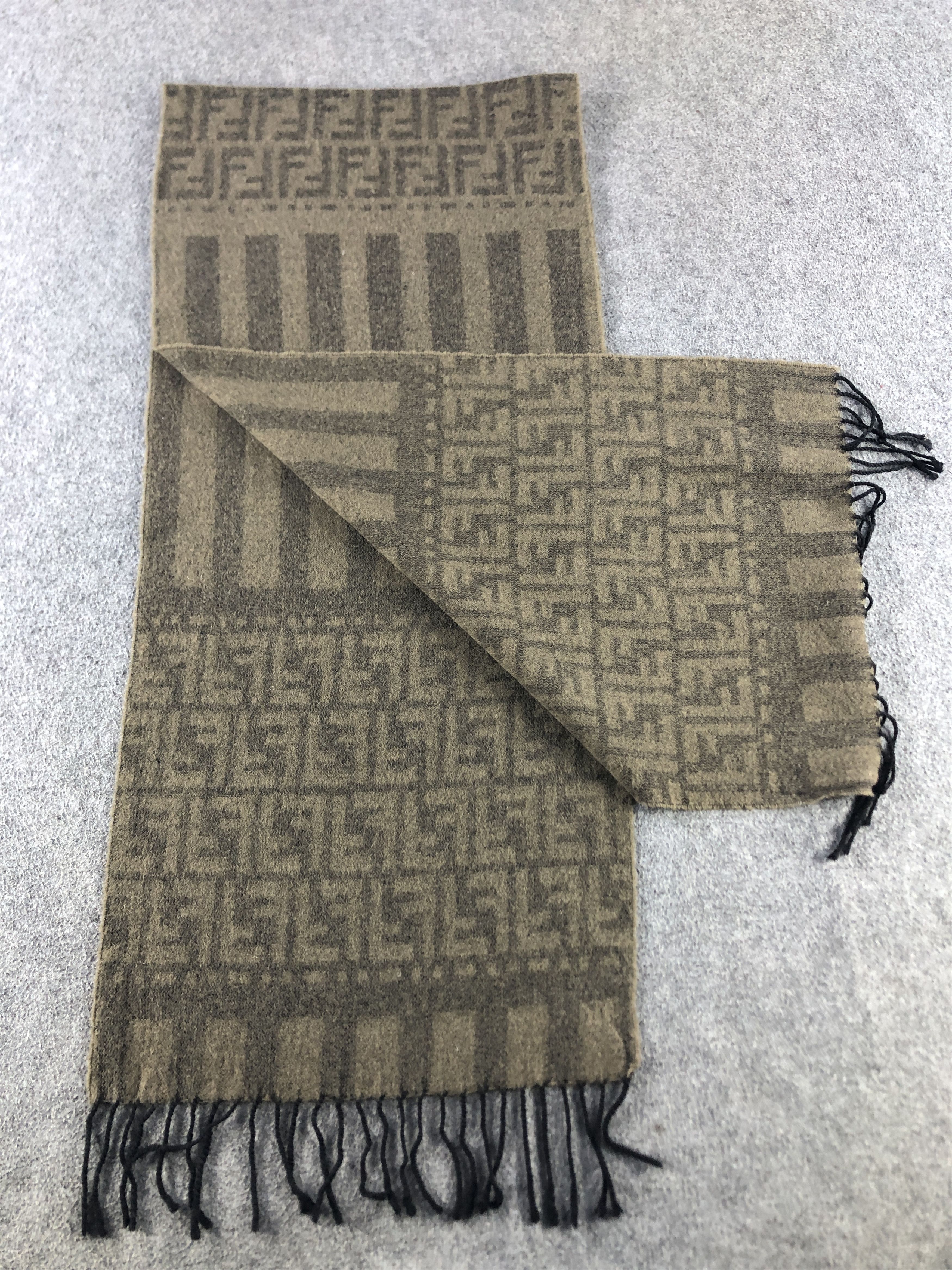 Fendi Fendi Wool Scarf / Muffler / Neckwear P865 Size ONE SIZE - 5 Thumbnail