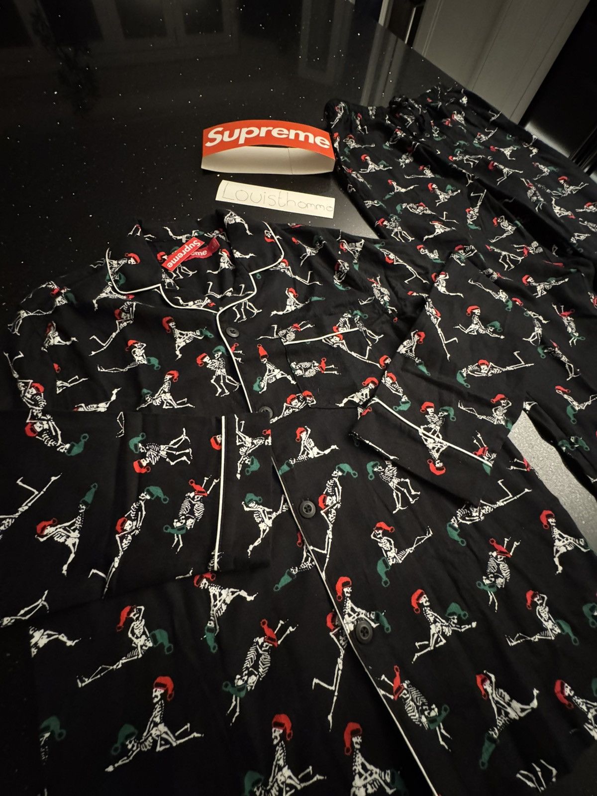 Supreme Supreme FW25 Holiday Pajama Set Size US S / EU 44-46 / 1 - 10 Thumbnail