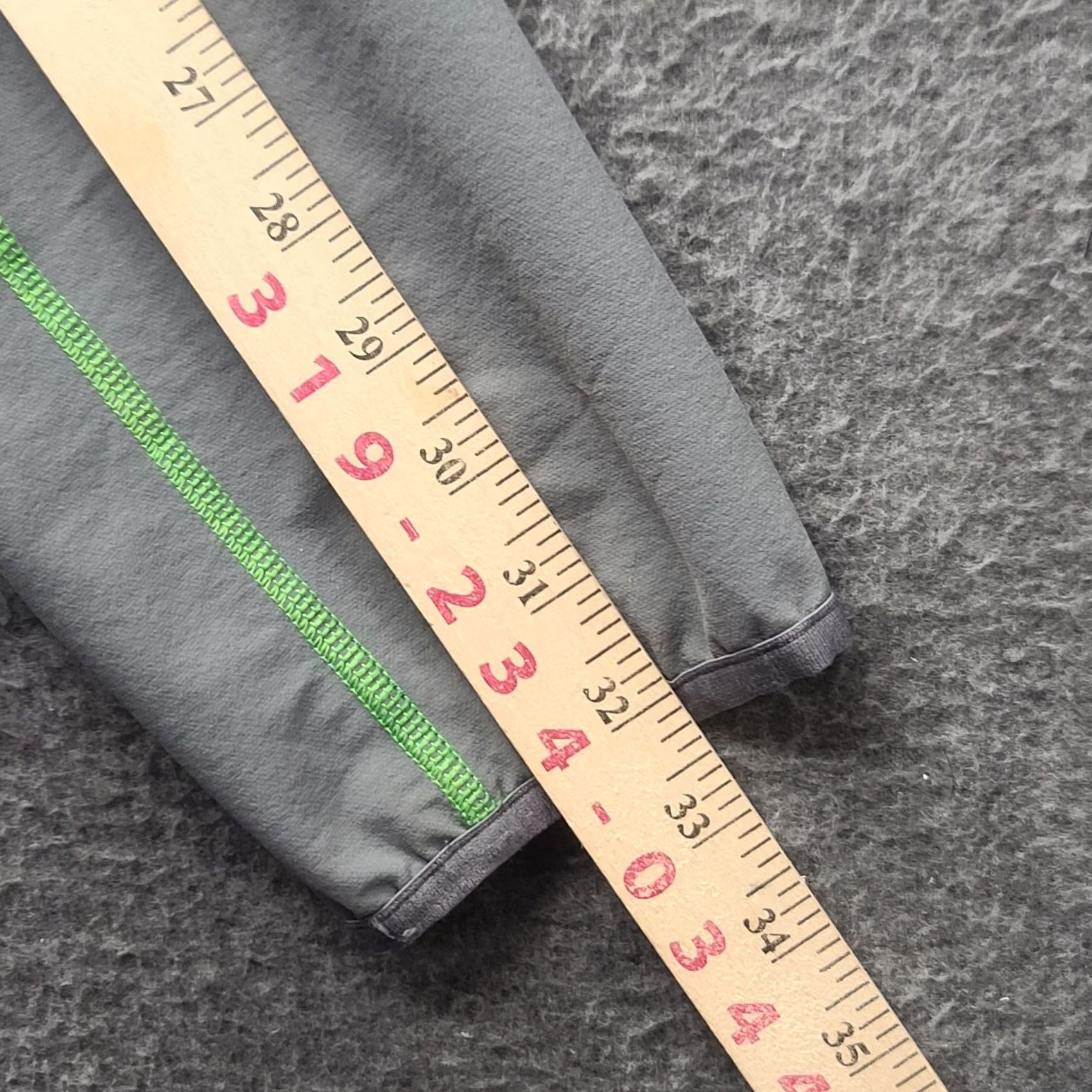 Eddie Bauer Eddie Bauer First Ascent Sandstone Shield Softshell Jacket Mens L Gray Regular Fit Size US L / EU 52-54 / 3 - 6 Thumbnail