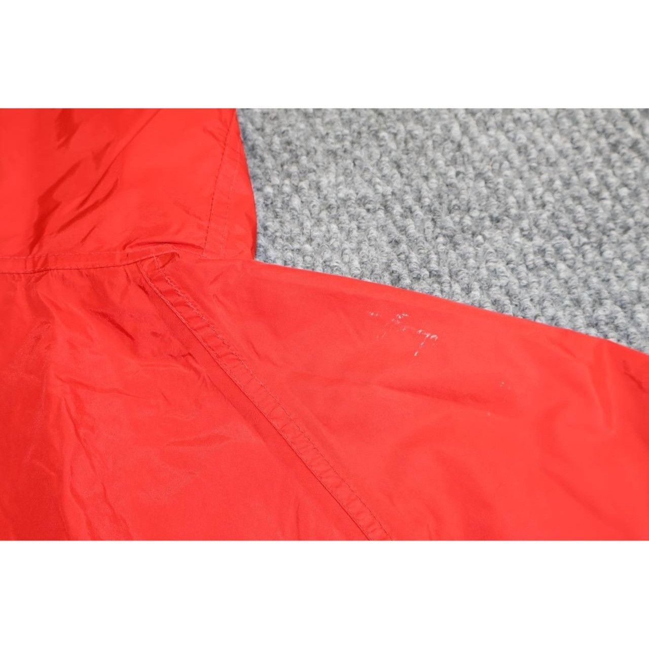 The North Face Vintage The North Face Gore-Tex Hooded Rain Jacket Red Size US L / EU 52-54 / 3 - 10 Thumbnail