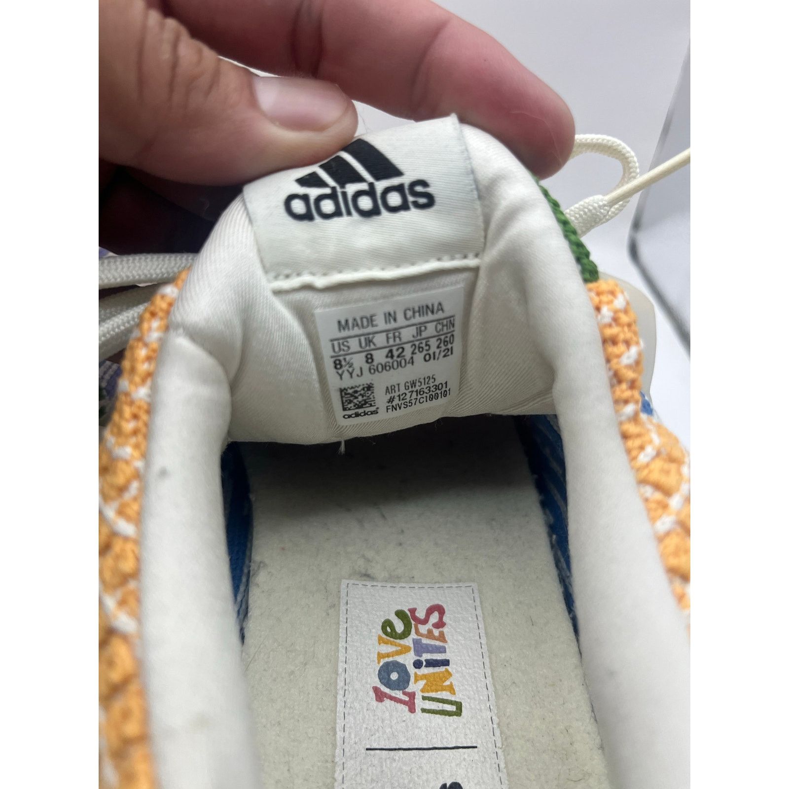 Adidas Adidas Ultraboost 5.0 DNA Love Unites Pride Running Shoes Size US 8.5 / EU 41-42 - 7 Thumbnail