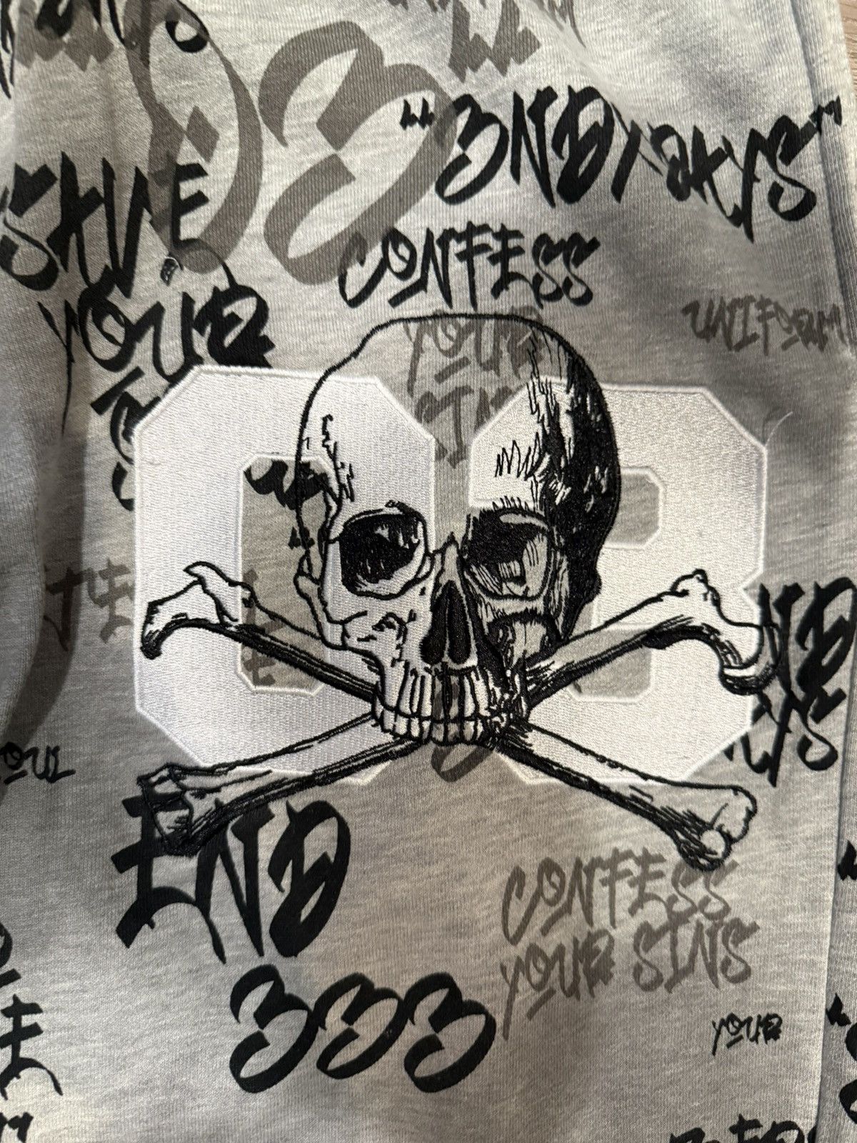 Other end days graffiti sweats Size US 31 - 3 Thumbnail