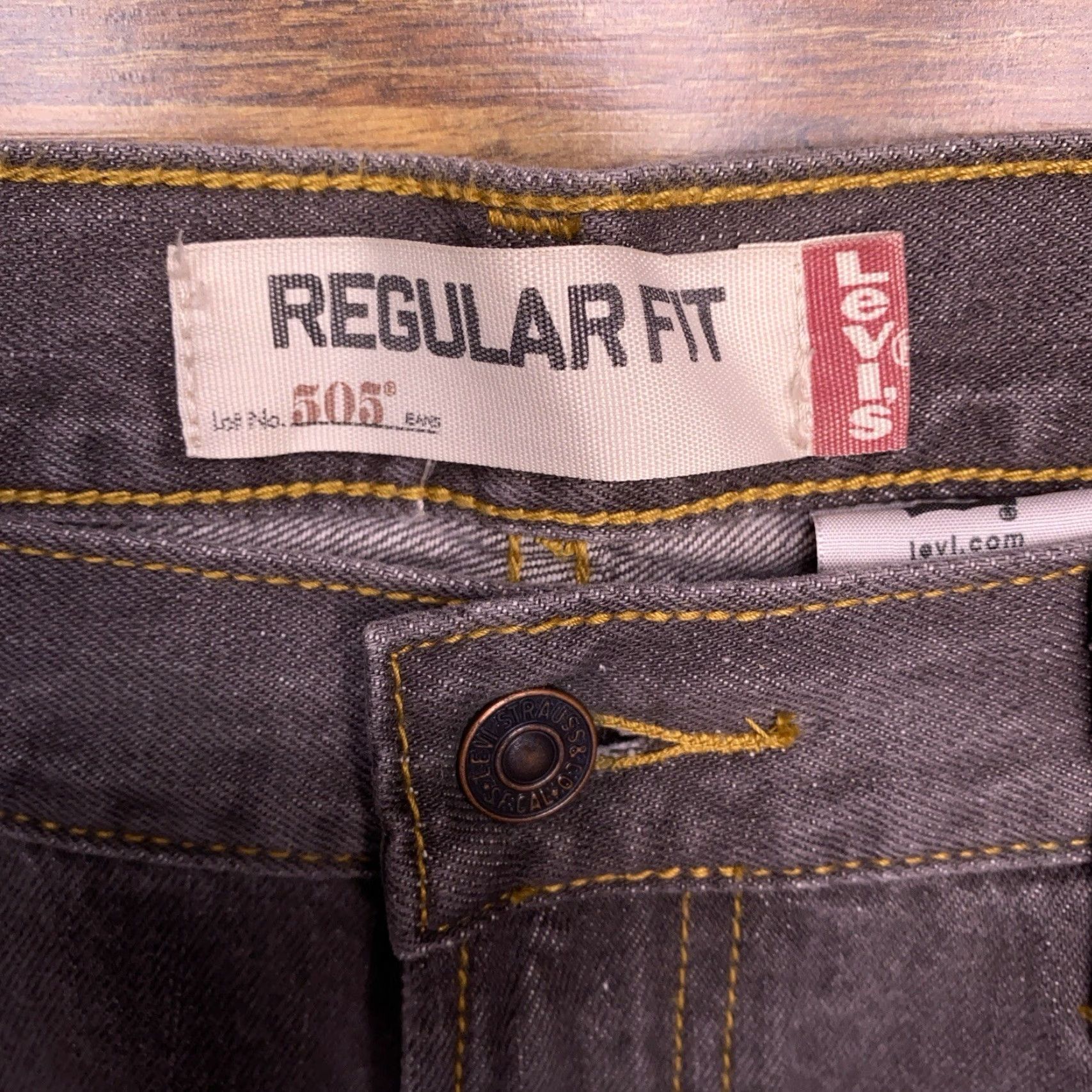 Levi's VINTAGE Levi's 505 Jeans Mens 36x34 Gray Regular Fit Straight Leg Y2K New Size US 36 / EU 52 - 4 Thumbnail