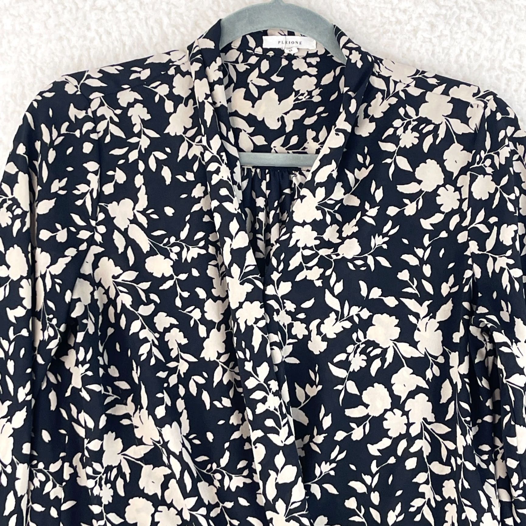 Vintage Pleione Black Floral Print Long Sleeve Shirt Womens XS Draped Neck Sheer, Bohemian Casual Blouse Size XS / US 0-2 / IT 36-38 - 2 Thumbnail
