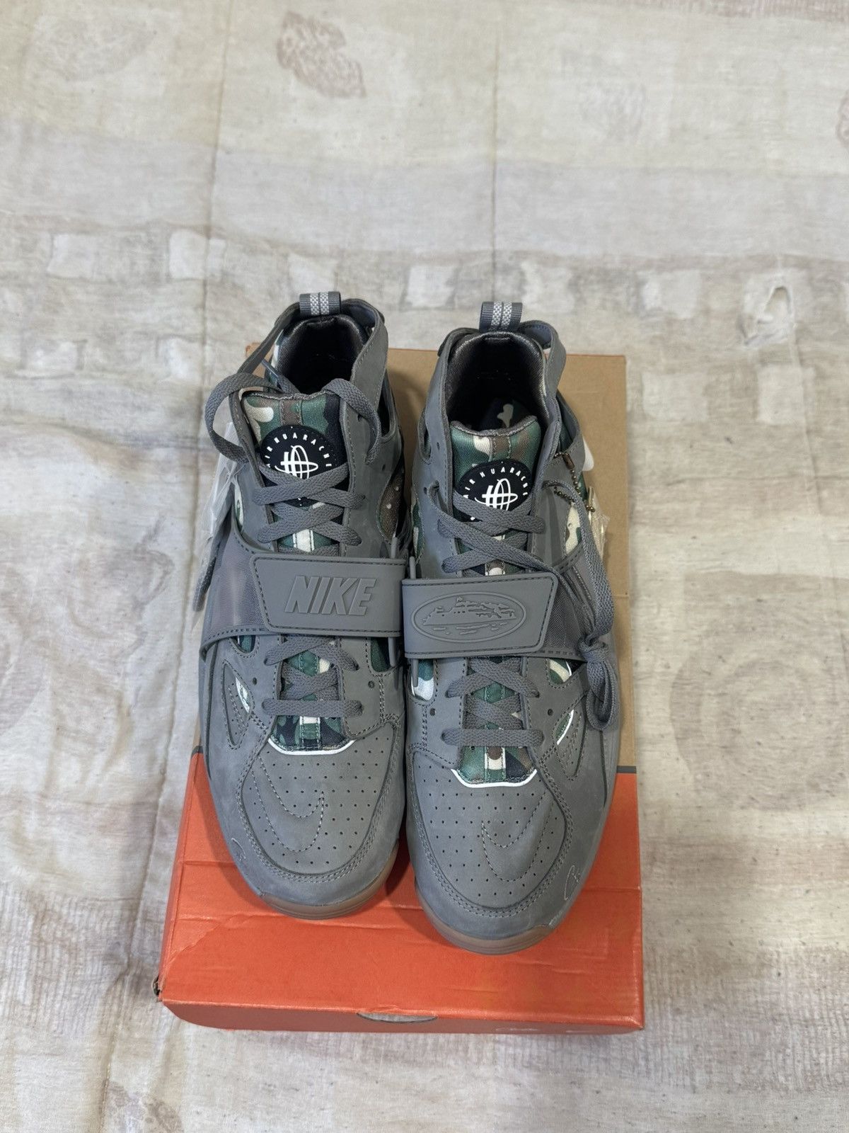 Corteiz × Nike Nike Corteiz Huarache Size US 13 / EU 46 - 2 Thumbnail