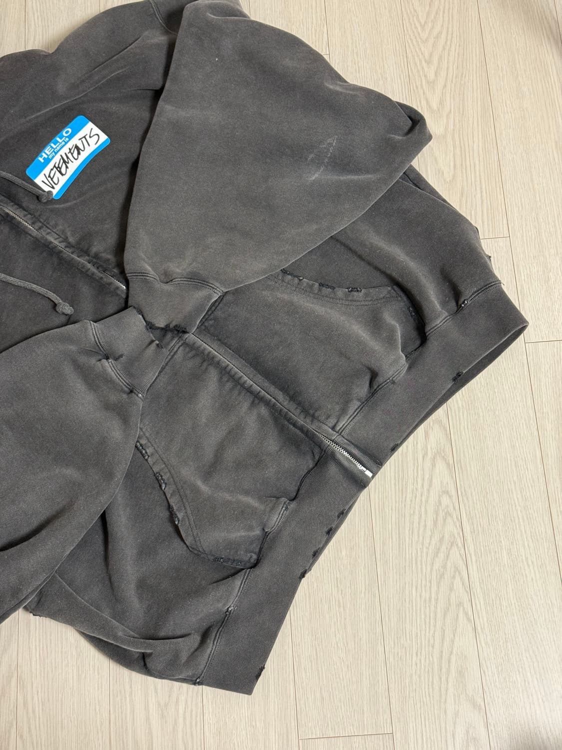 Vetements Vetements ‘My Name Is’ Zip Hoodie Size US M / EU 48-50 / 2 - 6 Thumbnail