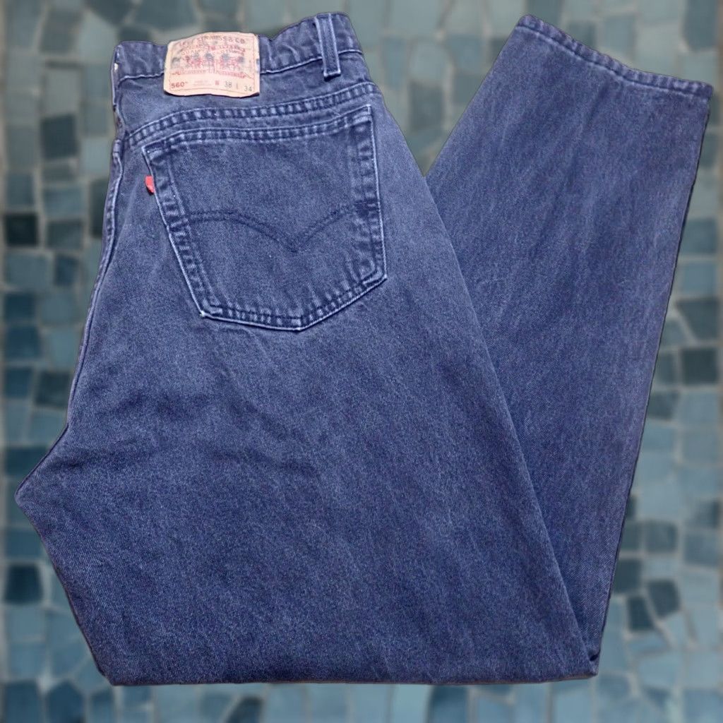 Levi's VINTAGE Levi's 560 Relaxed Fit Jeans 38x31 Black Denim | 90s USA Classic Men's Tapered Relaxed Fit, Dark Wash, Made in USA Size US 38 / EU 54 - 1 Thumbnail
