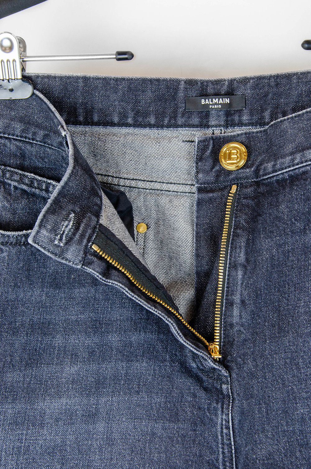 Balmain Balmain Carrot Fit Jeans Logo Pocket Dark Blue - Size IT44 Size 30" / US 8 / IT 44 - 11 Thumbnail