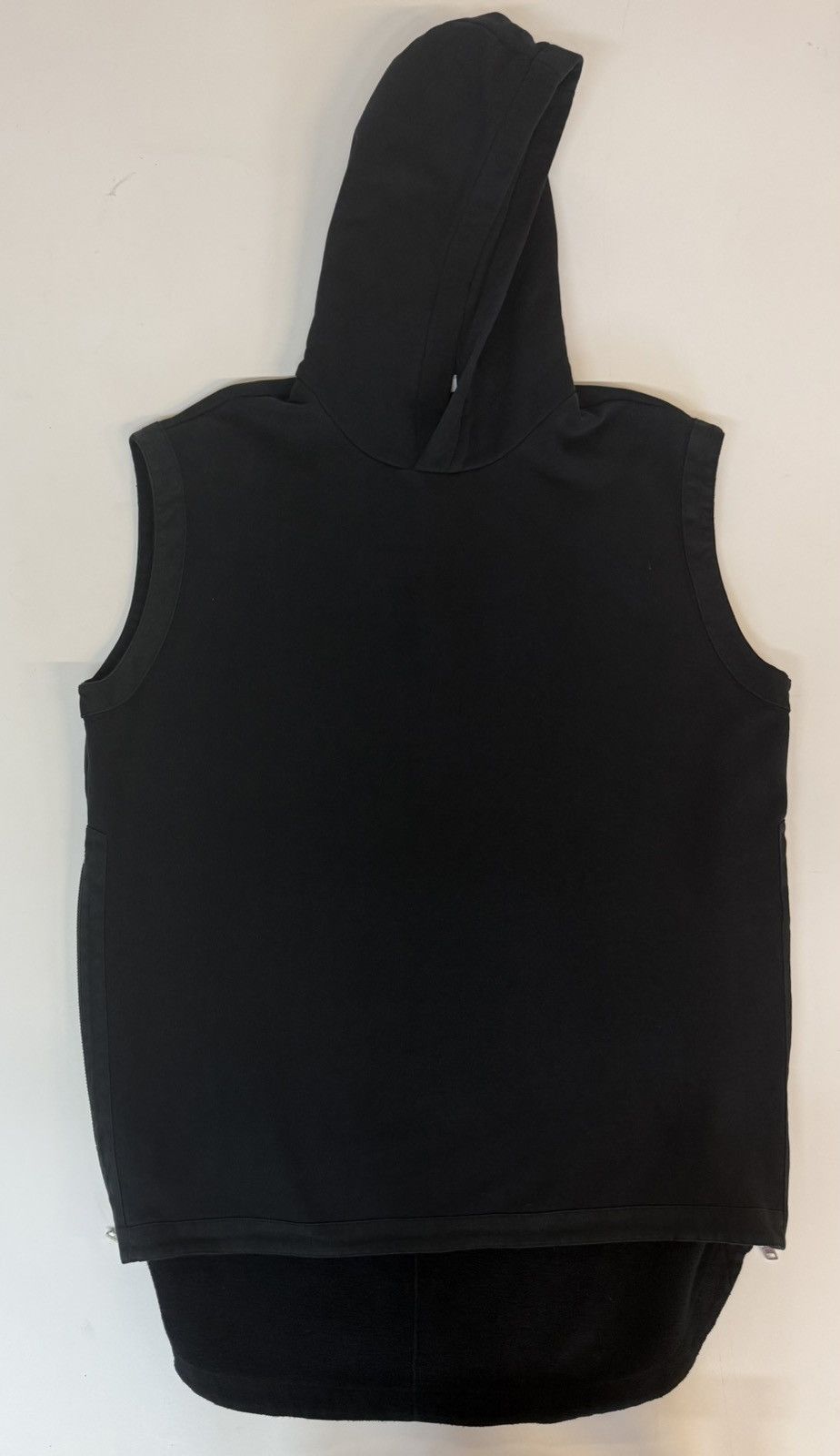 Givenchy GIVENCHY PARIS — Sleeveless Side-Zip Hoodie Vest Black | XL Size US XL / EU 56 / 4 - 16 Thumbnail
