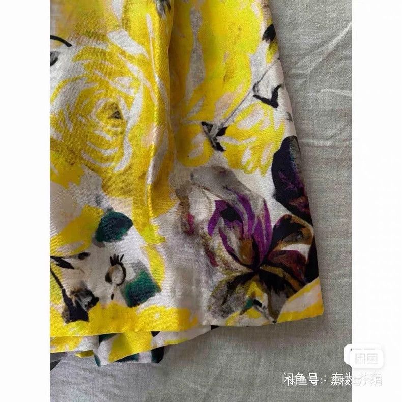 Dries Van Noten Dries Van Noten A beautiful half skirt with floral, bird a Size 33" - 3 Thumbnail
