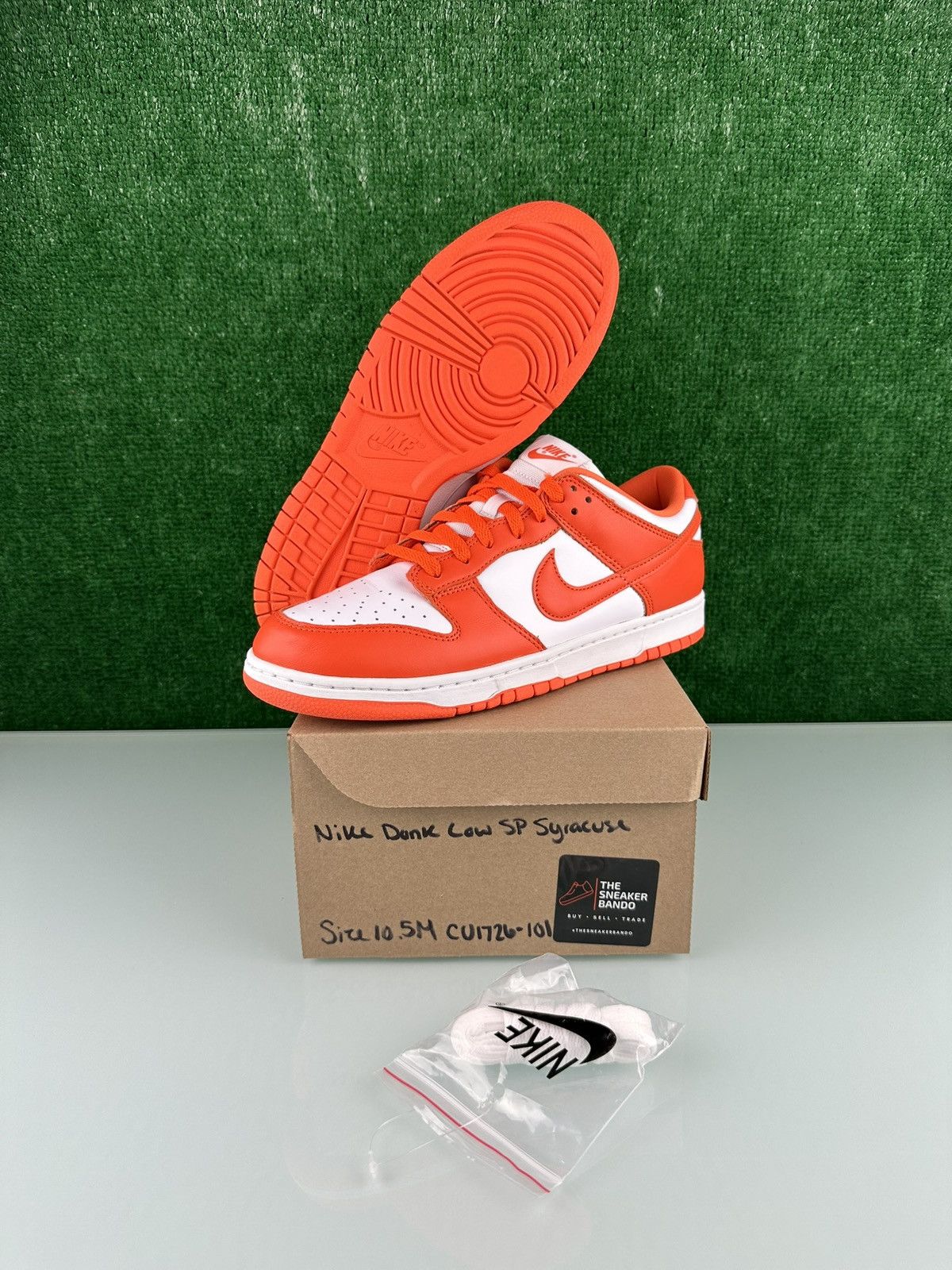 Nike dunks Low Syracuse Size 10.5M College Pack ! Nike Dunk Low Kentucky ? Size 6.5m/8W  main image 3