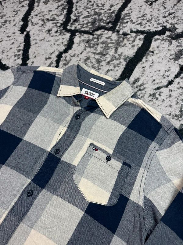 Tommy Hilfiger Tommy Hilfiger Cream Navy Blue Checked Flannel Shirt M Size US M / EU 48-50 / 2 - 3 Thumbnail
