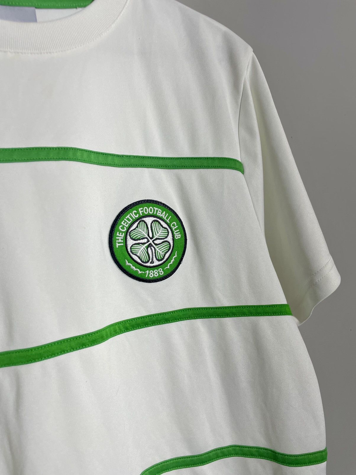 Vintage Vintage Nike Celtic Training Jersey size M Size US M / EU 48-50 / 2 - 3 Thumbnail
