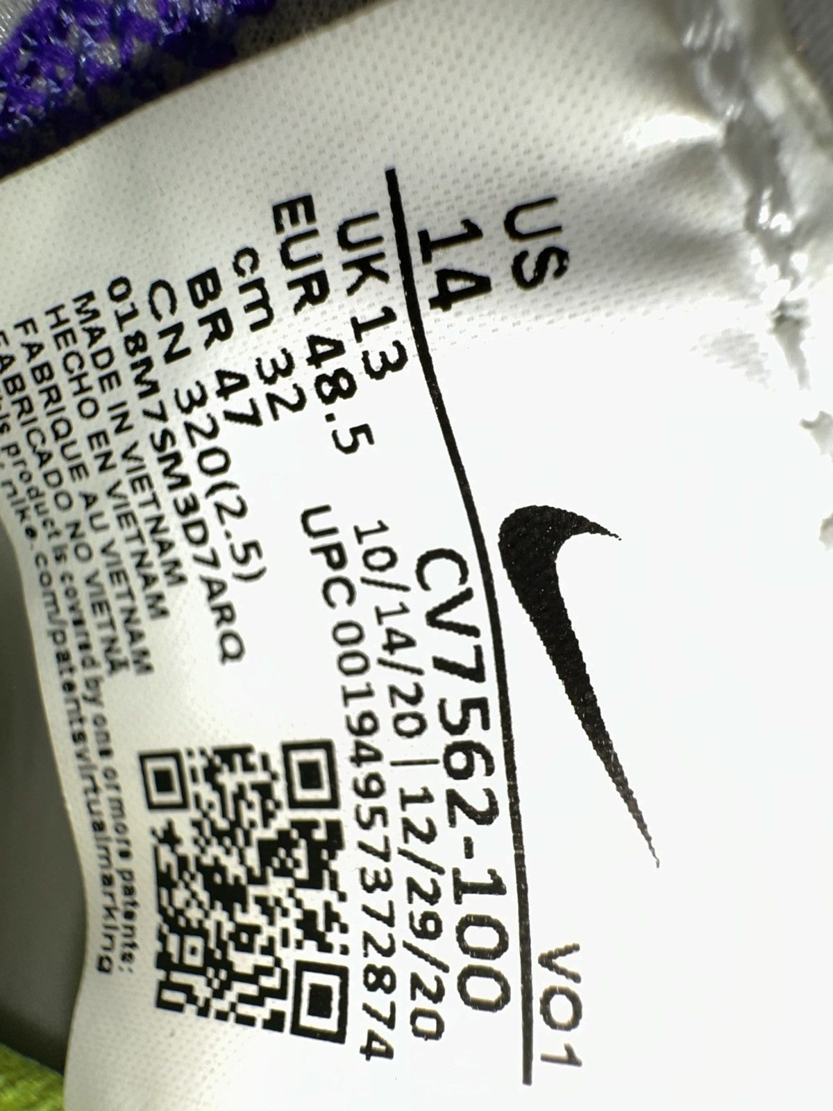 Nike Men's sneakers Nike LeBron 18 Low Air Max 95 Size US 14 / EU 47 - 6 Thumbnail
